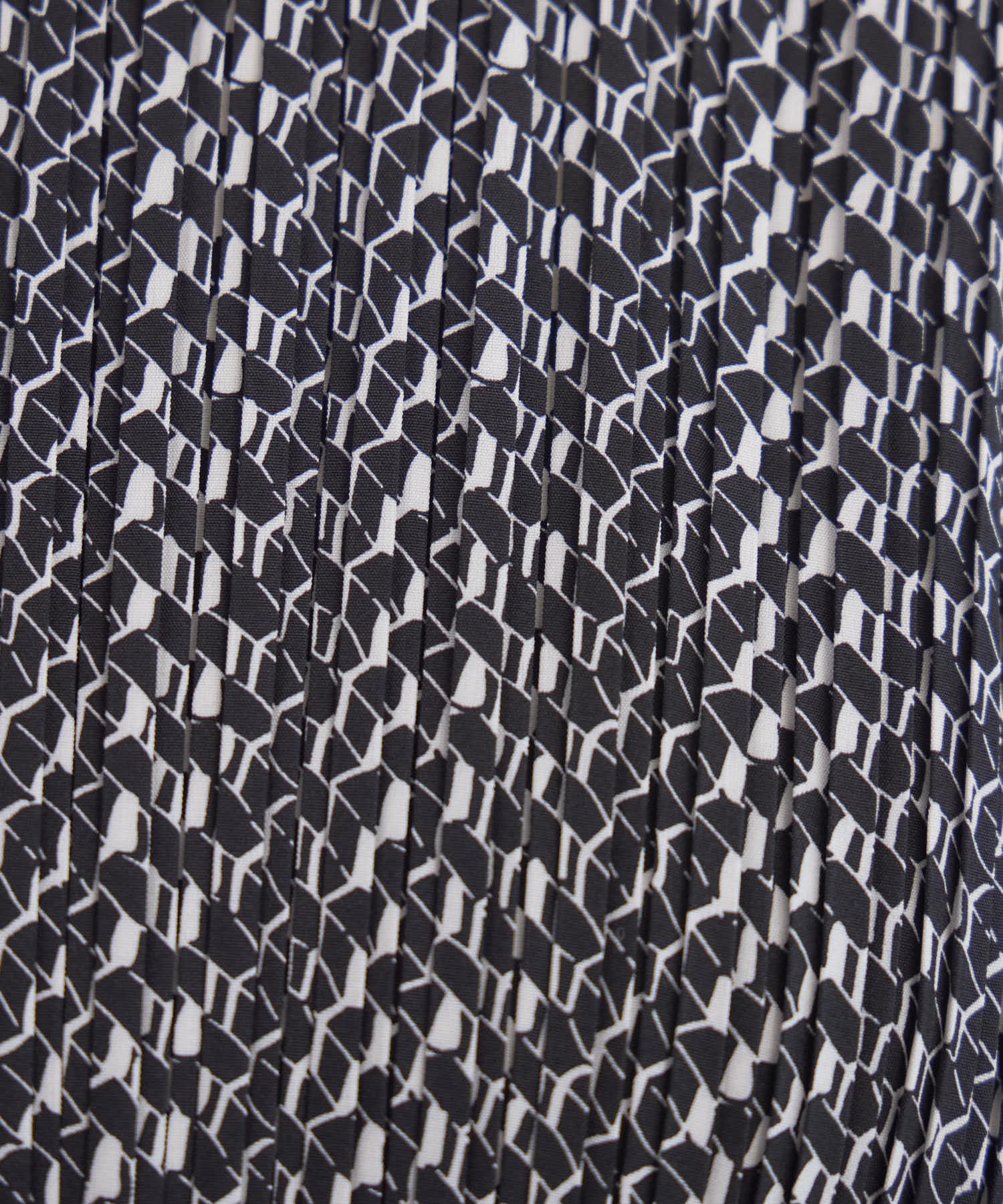 幾何プリントプリーツワンピース | IKG crossing