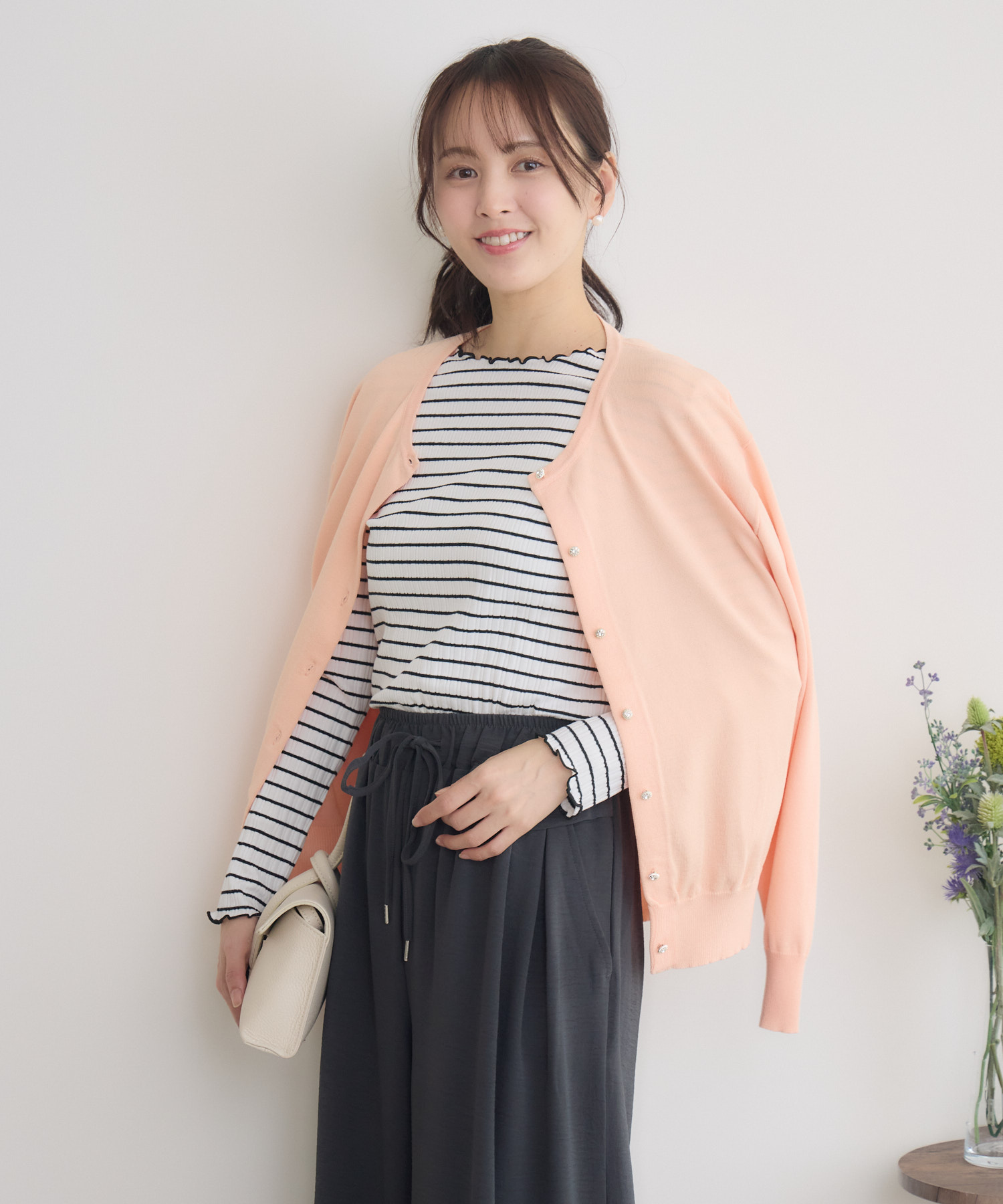 抗ピル(毛玉防止)加工】ビジューボタン付きカラーカーディガン | IKG