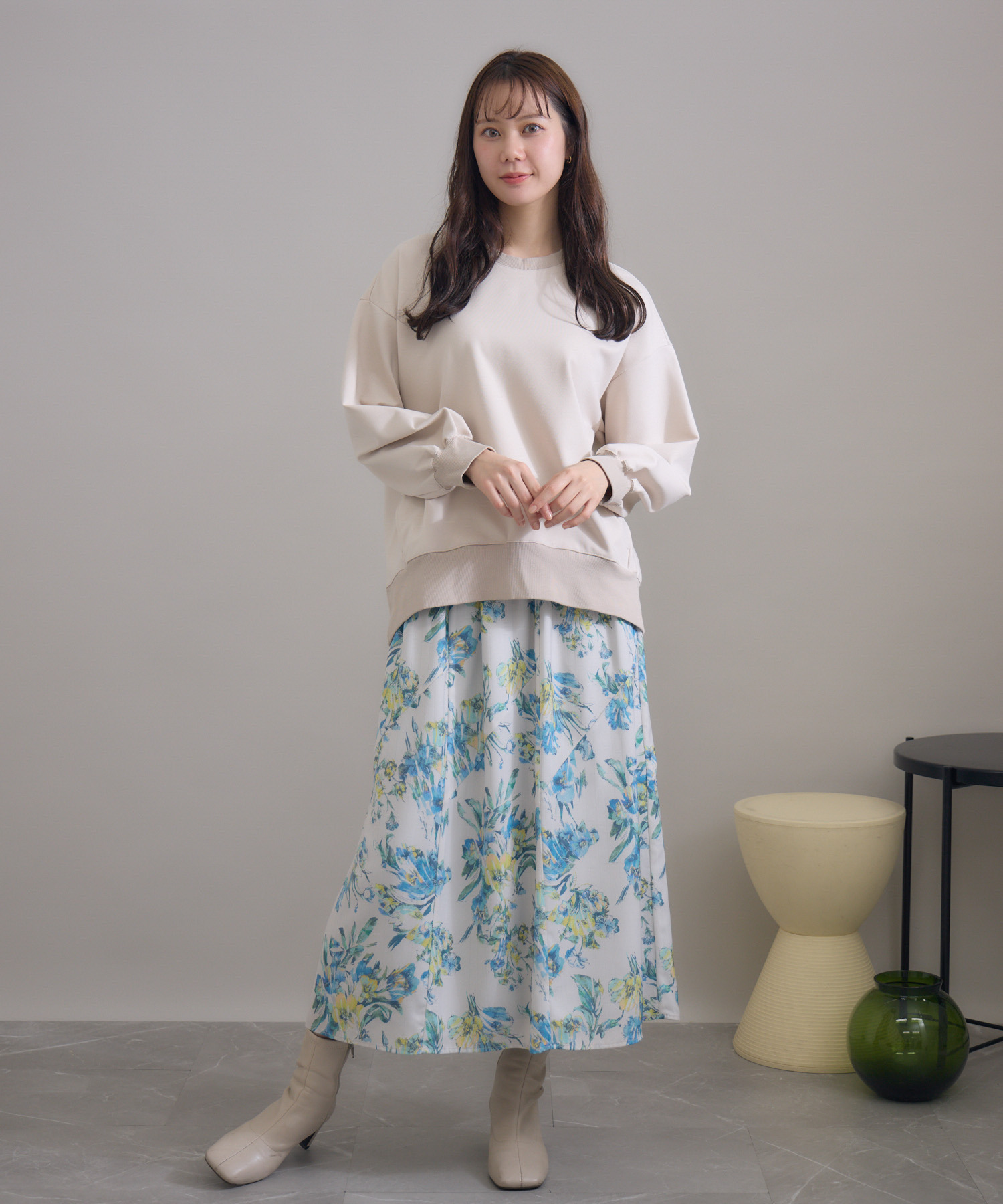 残りわずか】フローラルシャドーリーフプリントスカート / KATHARINE  