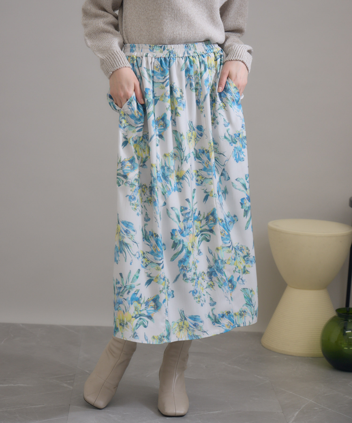 残りわずか】フローラルシャドーリーフプリントスカート / KATHARINE