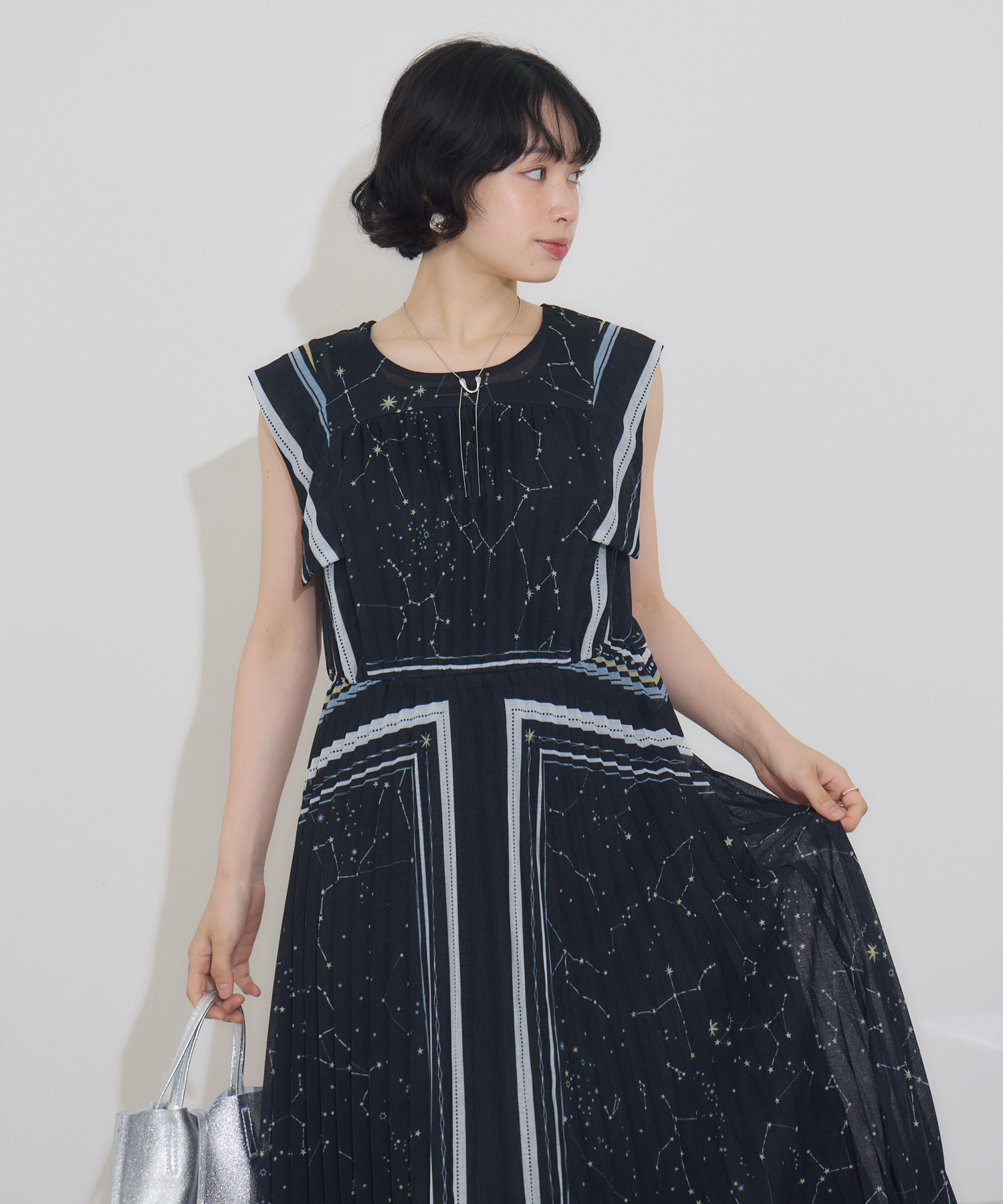 洗濯機洗い可】キャサリンロススタープリントワンピース / KATHARINE