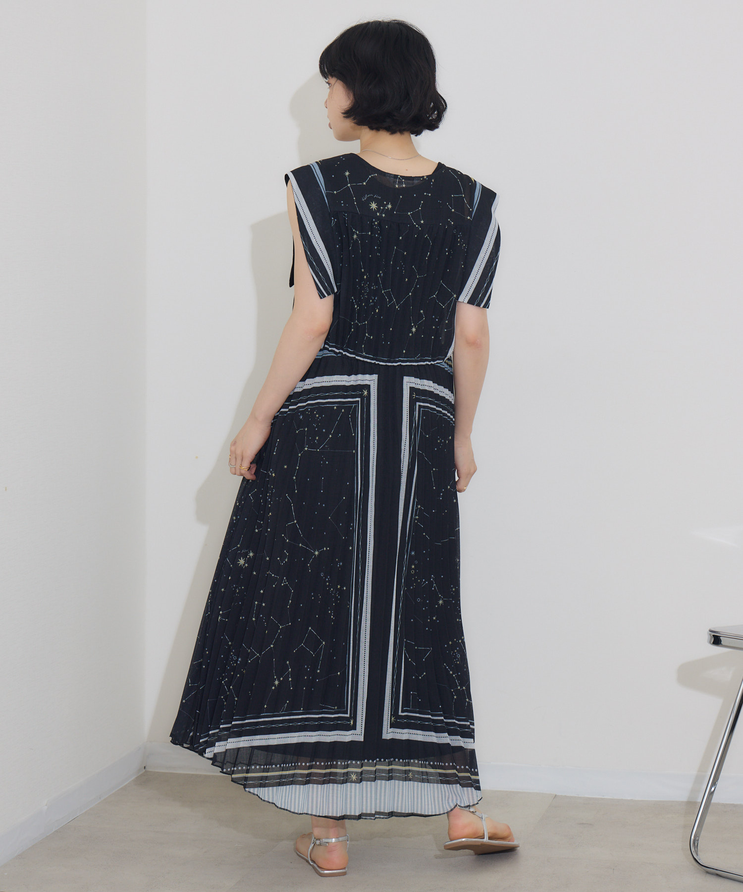 洗濯機洗い可】キャサリンロススタープリントワンピース / KATHARINE