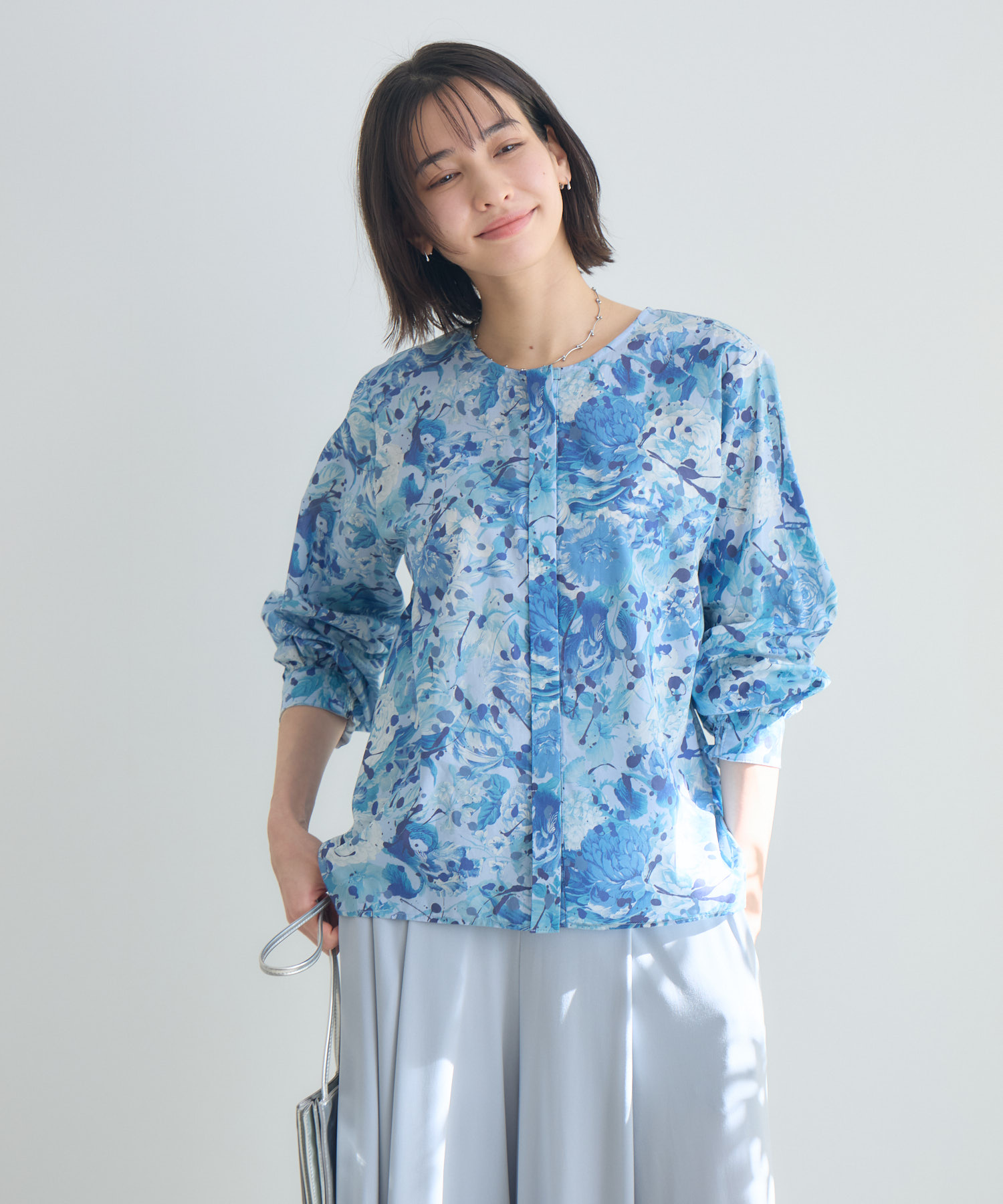 【新品】ヌキテパ ペイズリーブリント リボンブラウス 25年現行モデル 水色系 残りわずか】【MADE IN JAPAN】PUNKPOSY プリントブラウスMade With