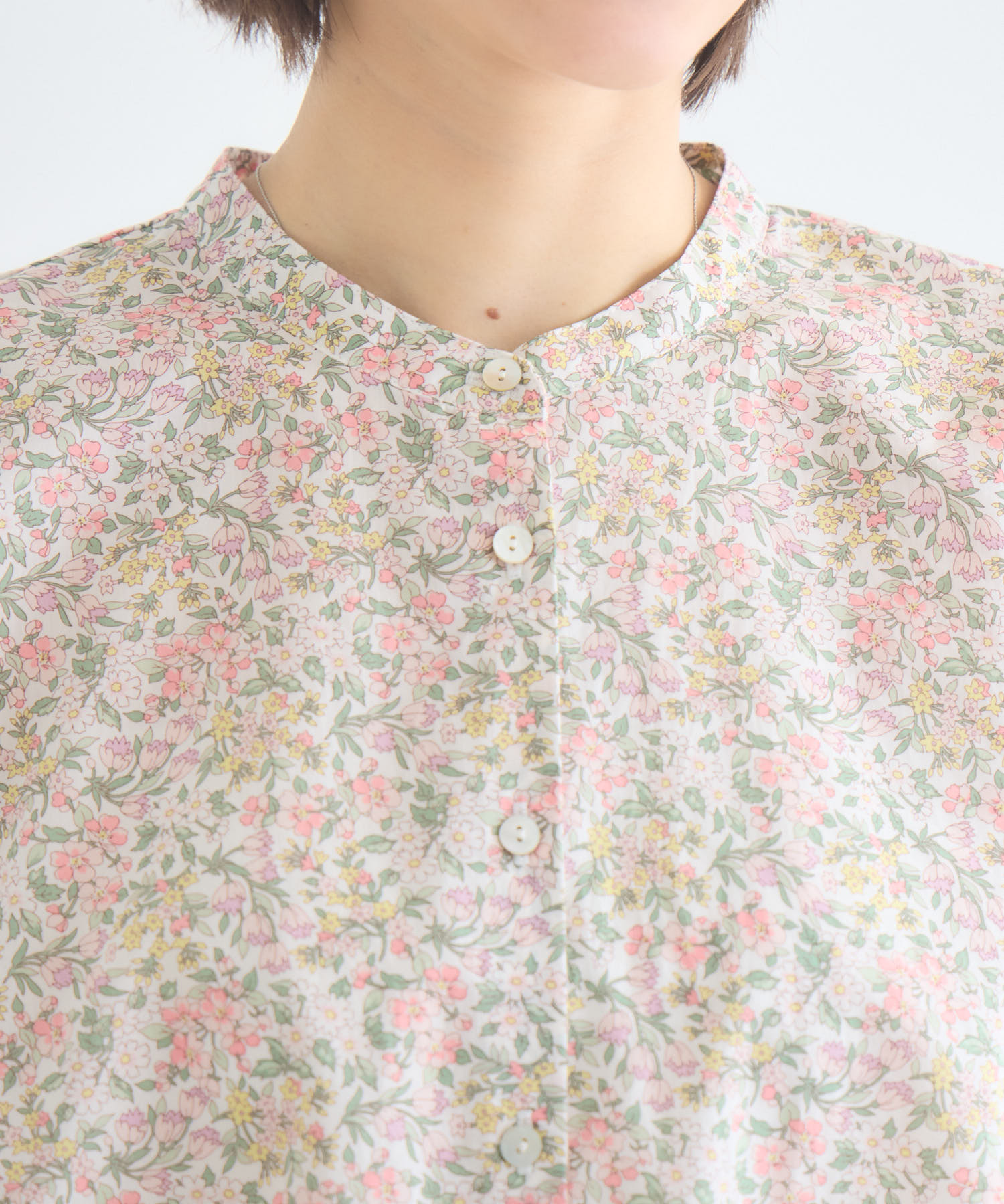 MADE IN JAPAN】NAZANIN/ナザニン プリントブラウスMade With Liberty