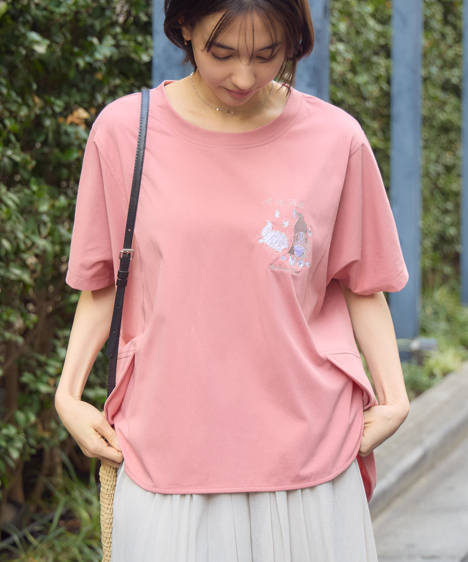 キャサリンちゃんロスくん】ーAt the Parkー embTシャツ / KATHARINE