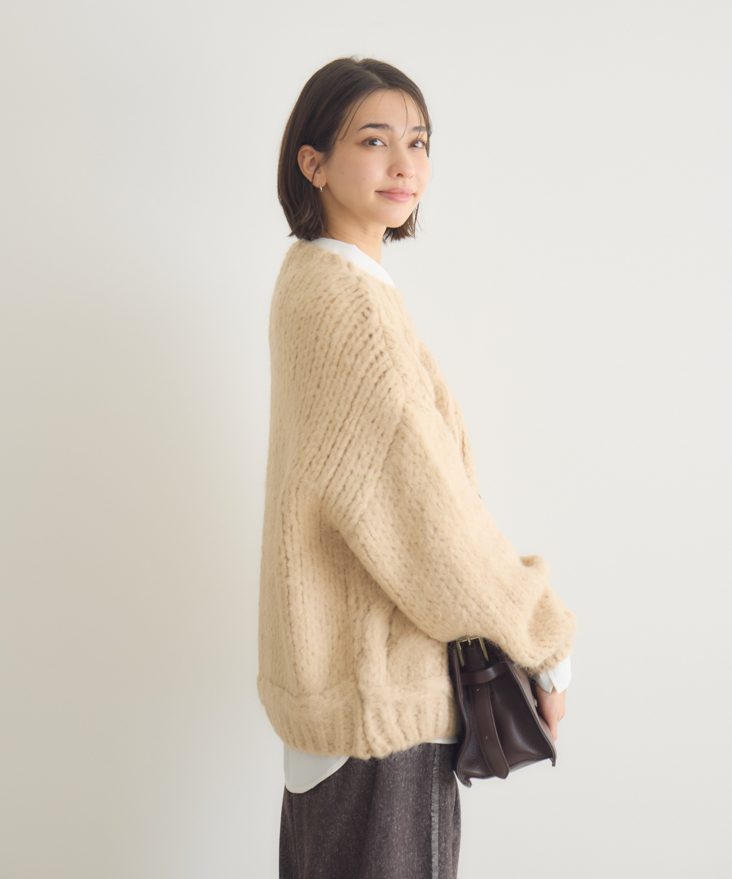 残りわずか】ふわふわローゲージケーブルニット | IKG crossing