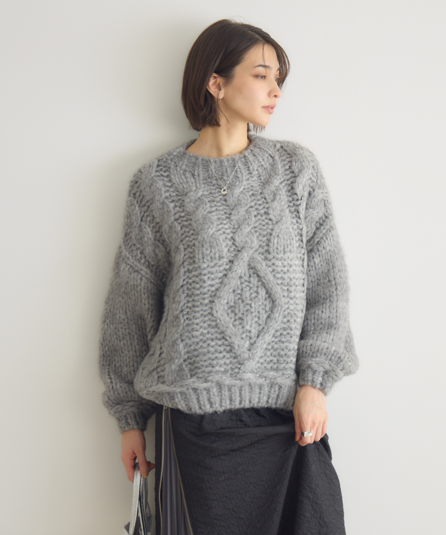 残りわずか】ふわふわローゲージケーブルニット | IKG crossing