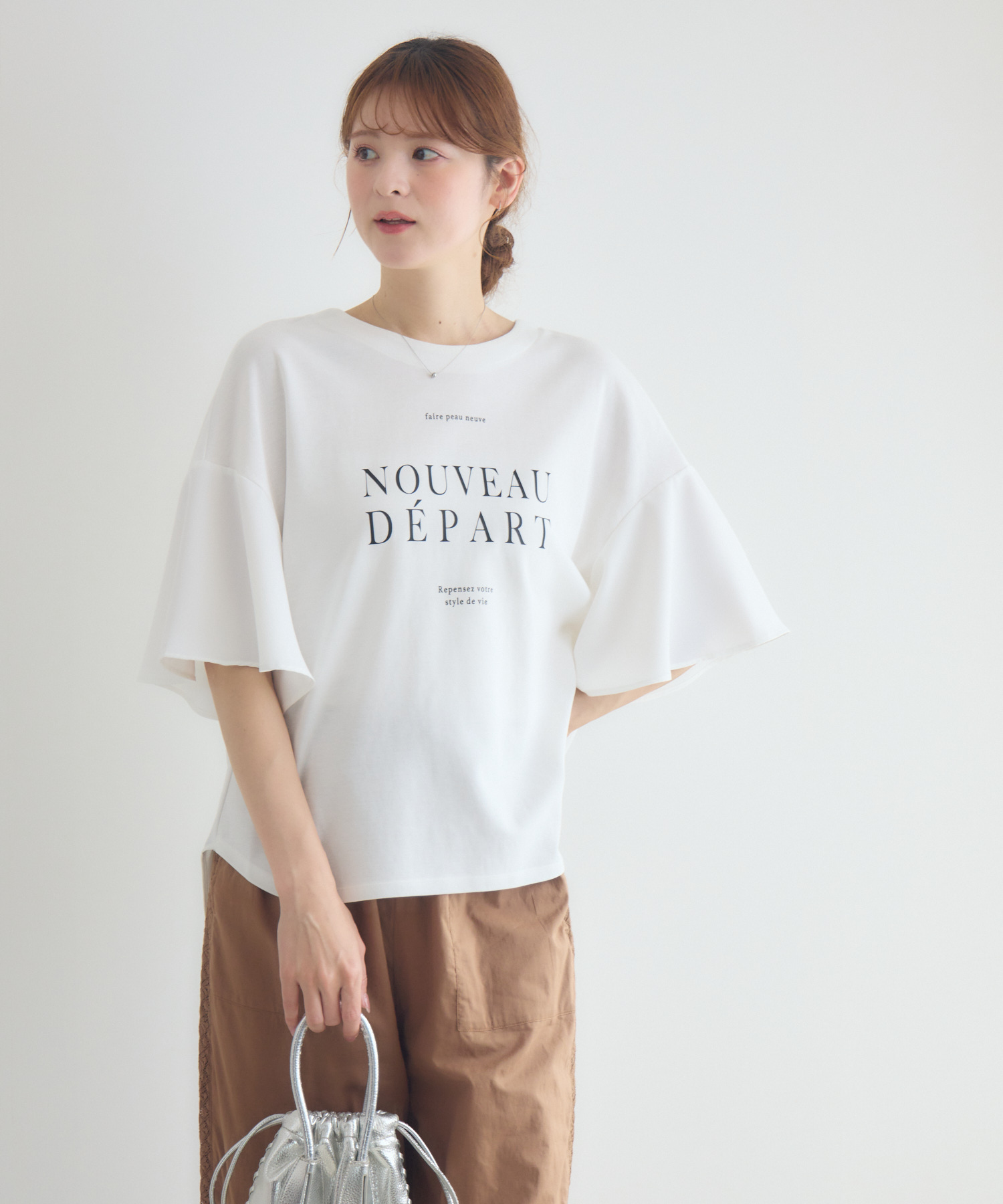 CHRISTIANDIOR 日本限定フリル TシャツSサイズ 残りわずか】バックフリルロゴTシャツ | IKG crossing