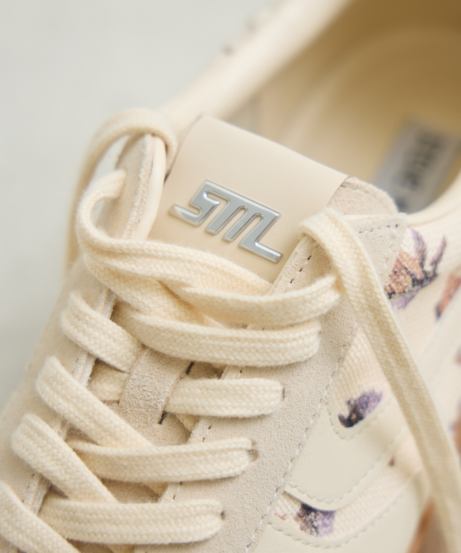 102-G様 STEVE MADDEN】OFF-TRACK フラワーキャンバススニーカー | IKG crossing