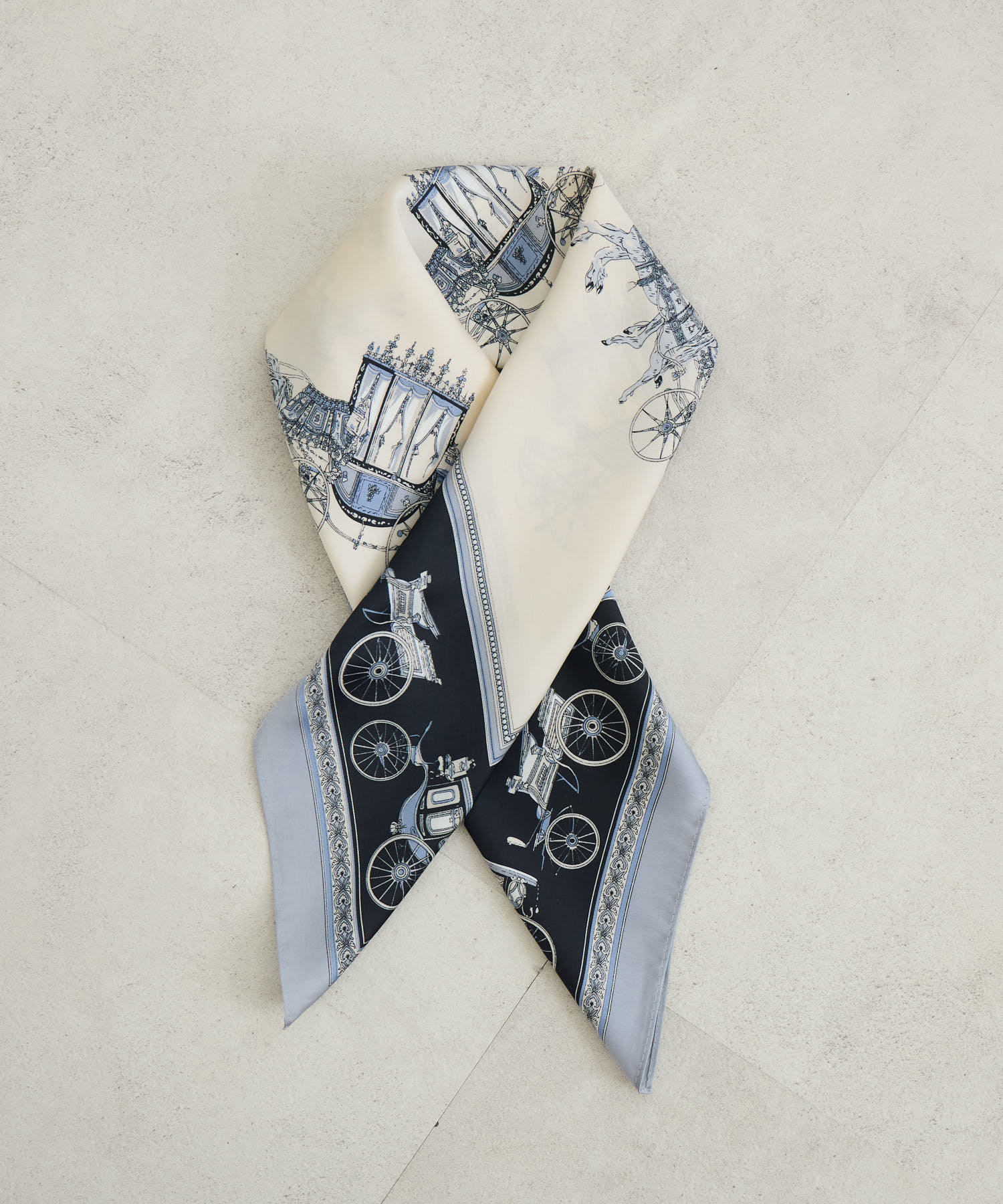 WEB限定】大判スカーフレトロ馬車 | IKG crossing