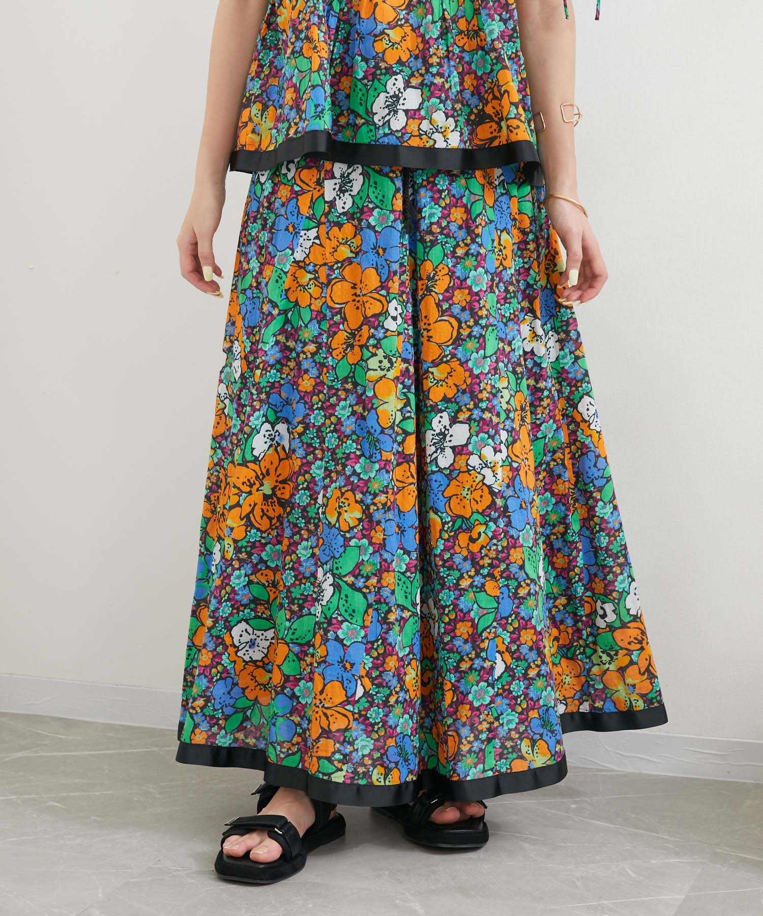 待望の再入荷! doll up oops ロングスカート | academiadevendasmb.com.br