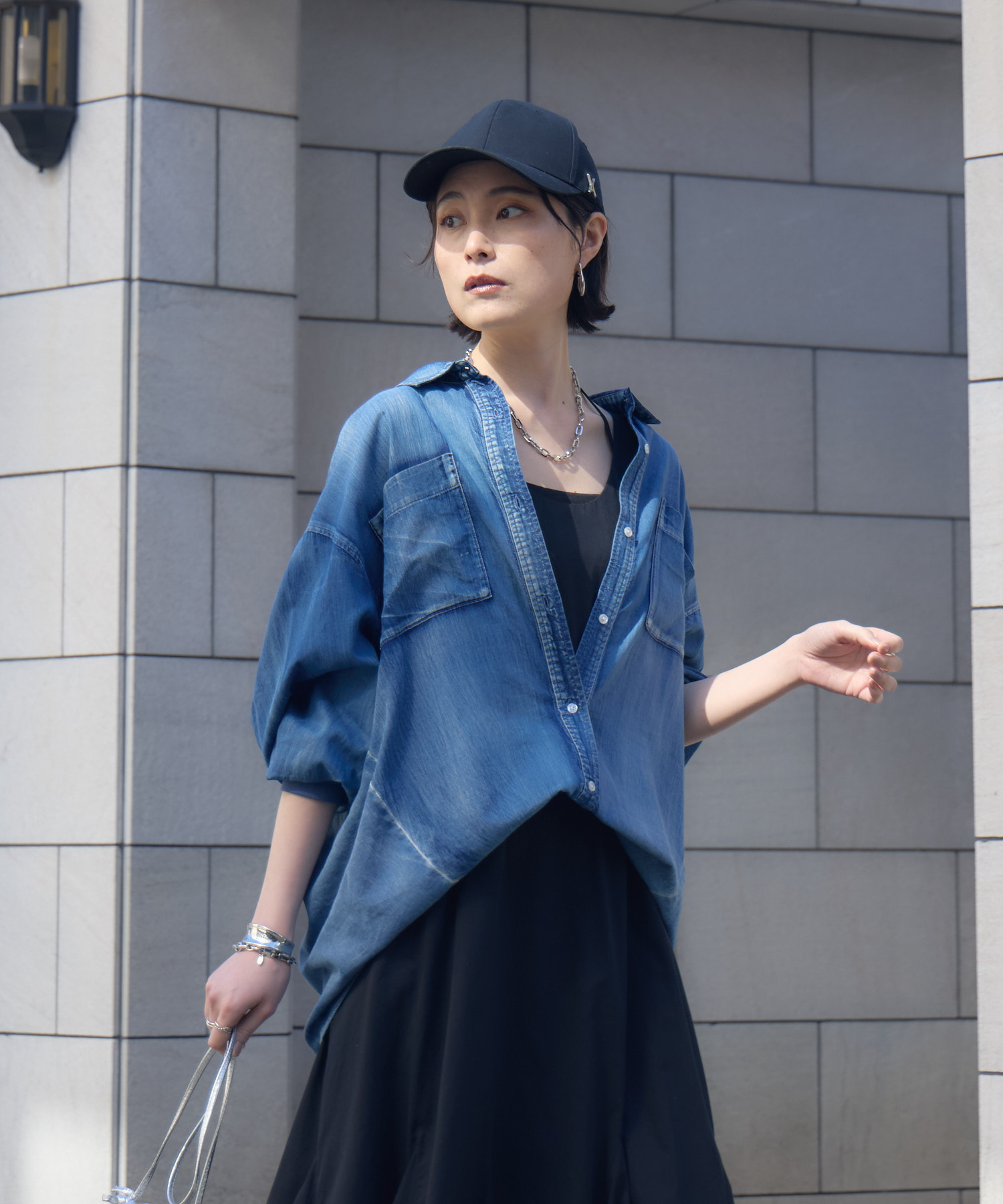 Dignite Collier 袖リブシアーデニムスナップボタン付シャツ | IKG