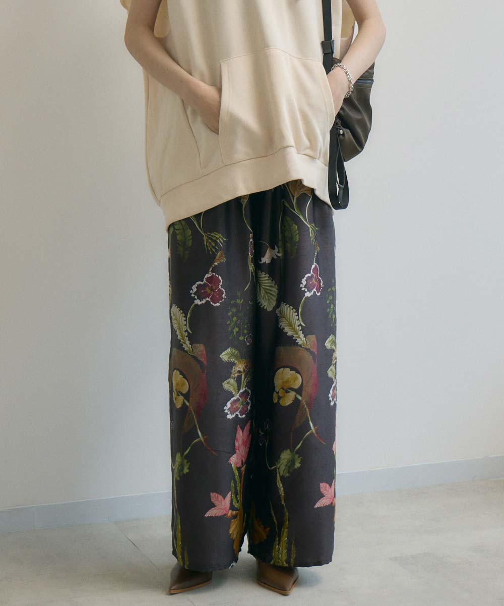 cloche ボタニカル柄ワイドパンツ | IKG crossing