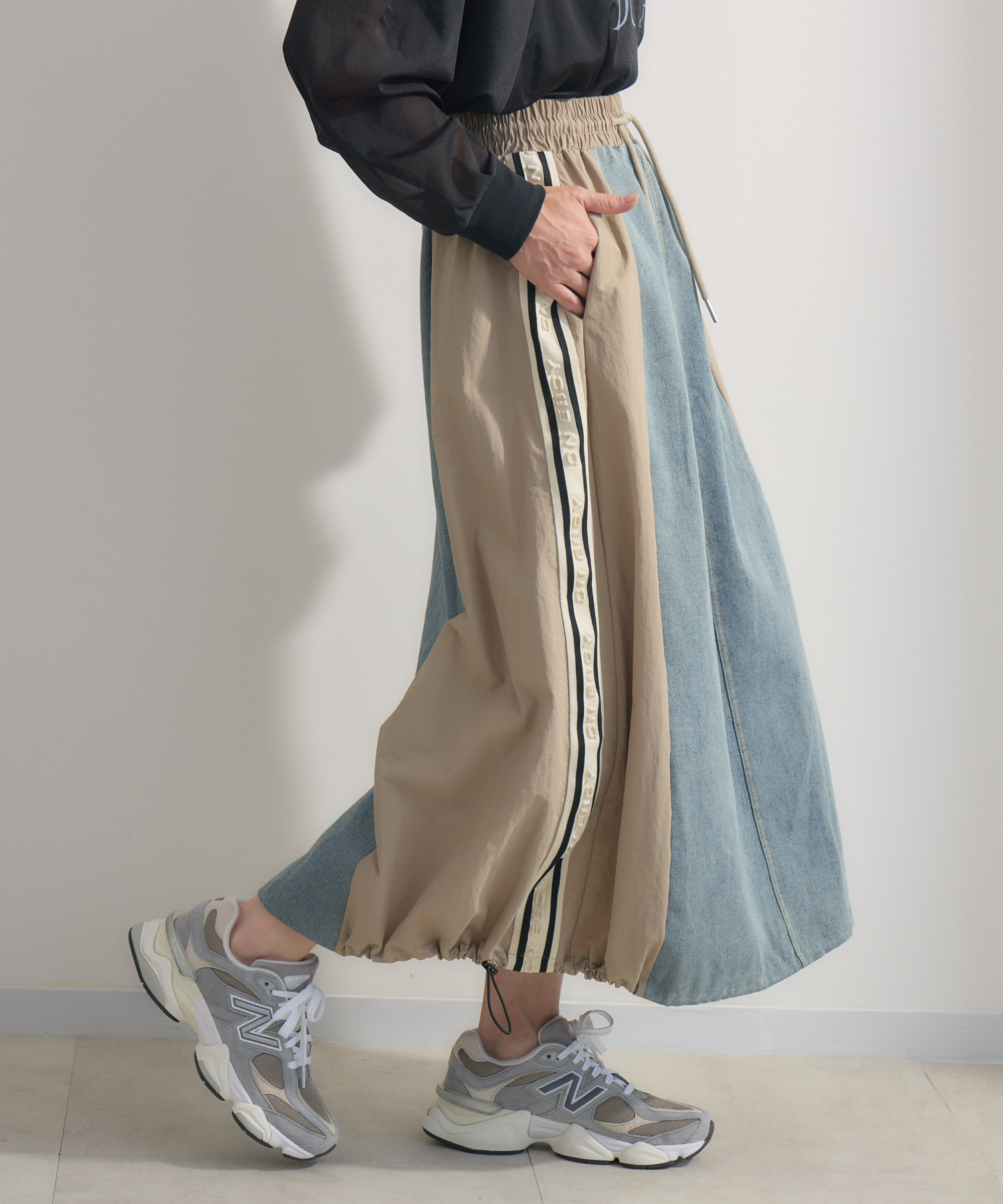 新品未使用 異素材サイドラインデニムスカート 異素材切り替えサイドラインデニムスカート | COPINE