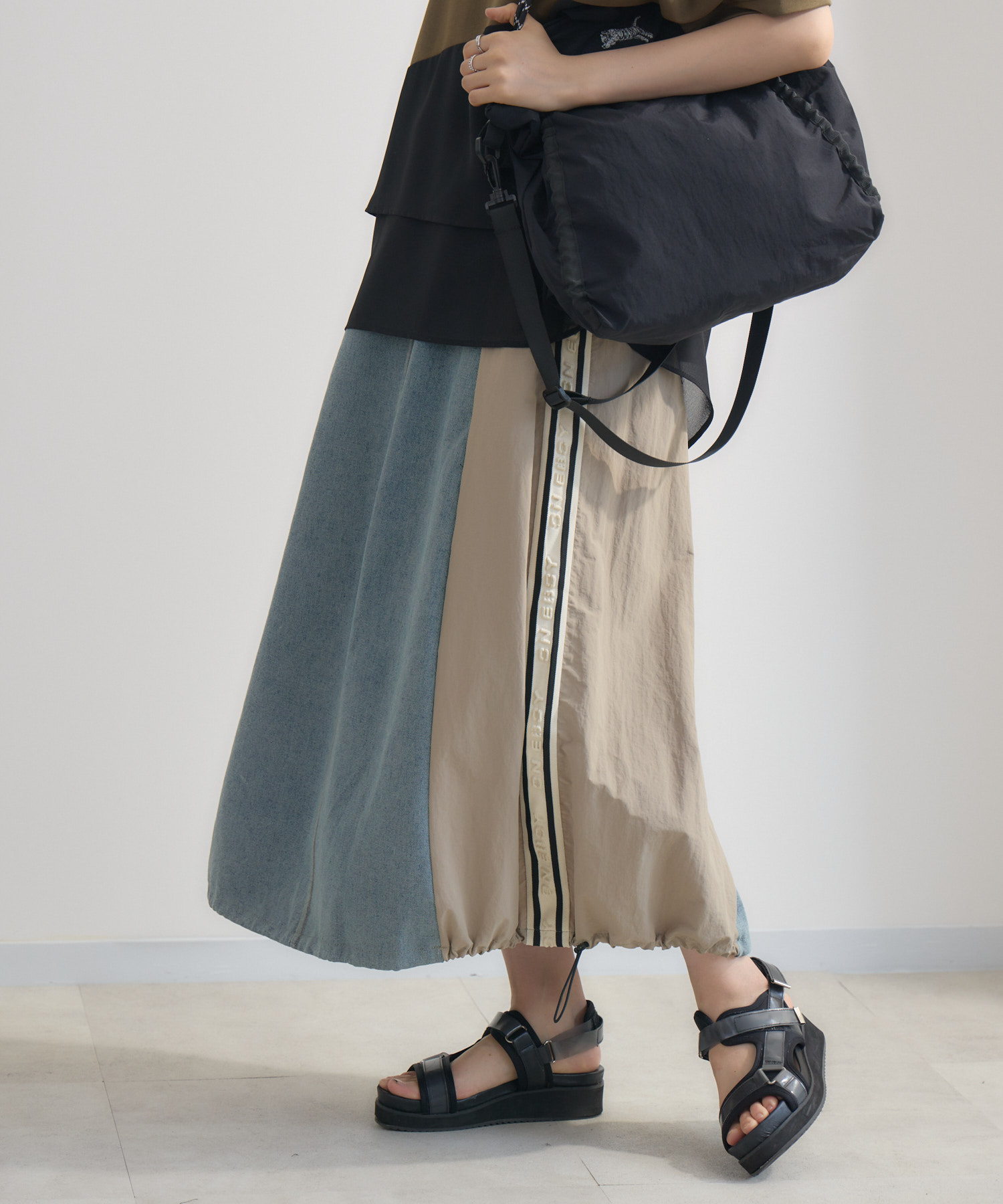 サイドライン異素材切替デニムスカート | IKG crossing