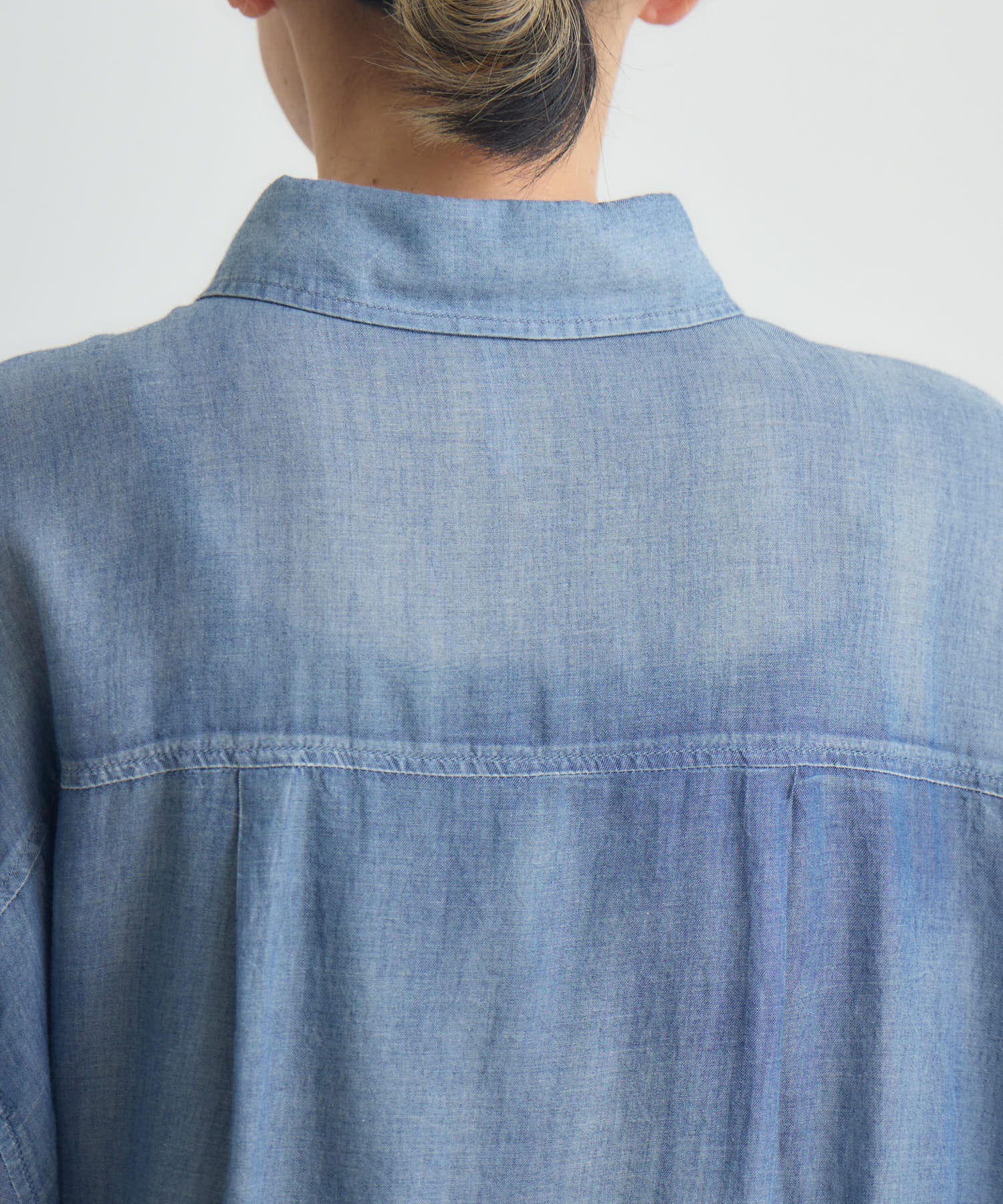 残りわずか】【WEB限定】Dignite Collier シアーデニムシャツ | IKG 