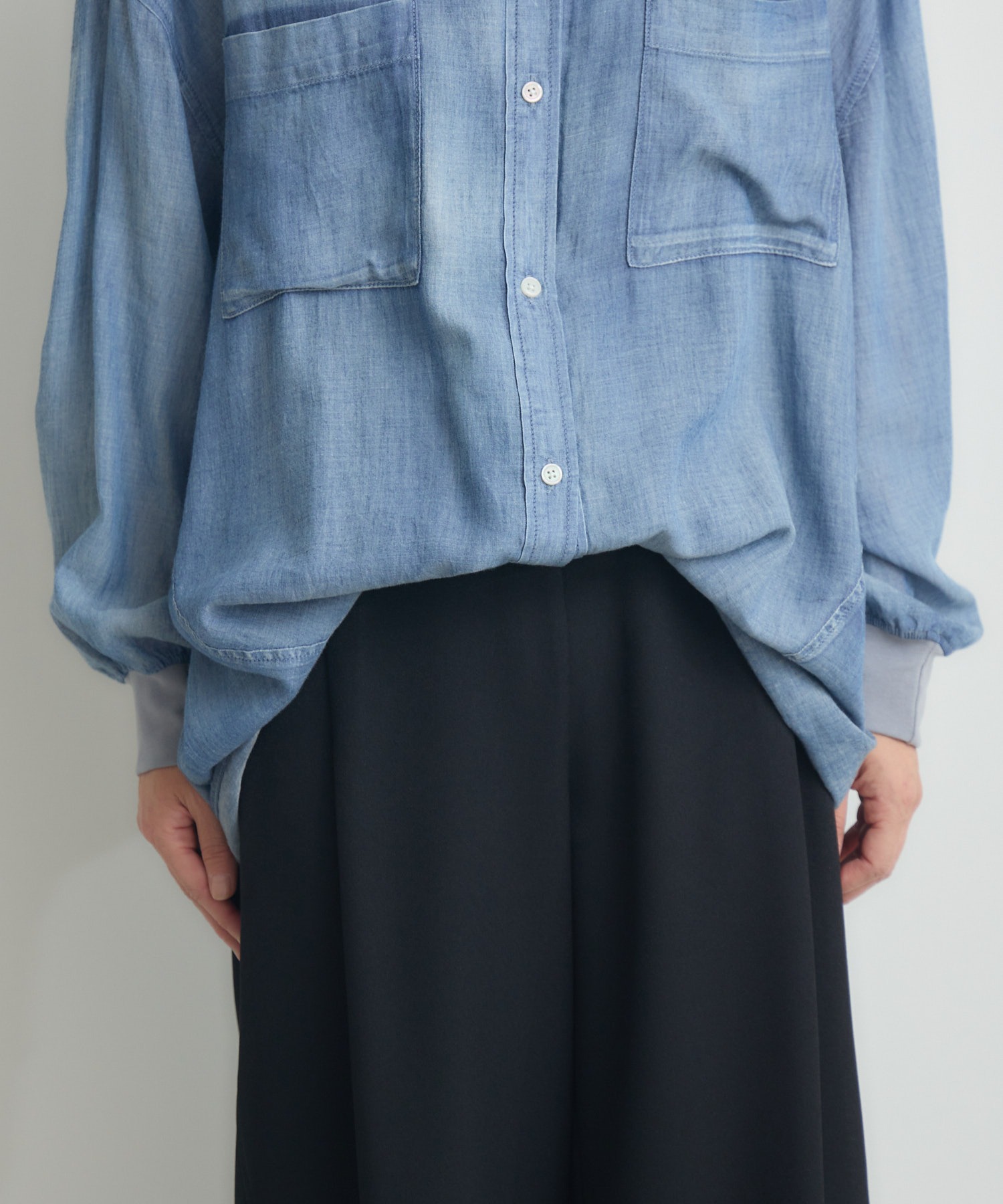残りわずか】【WEB限定】Dignite Collier シアーデニムシャツ | IKG
