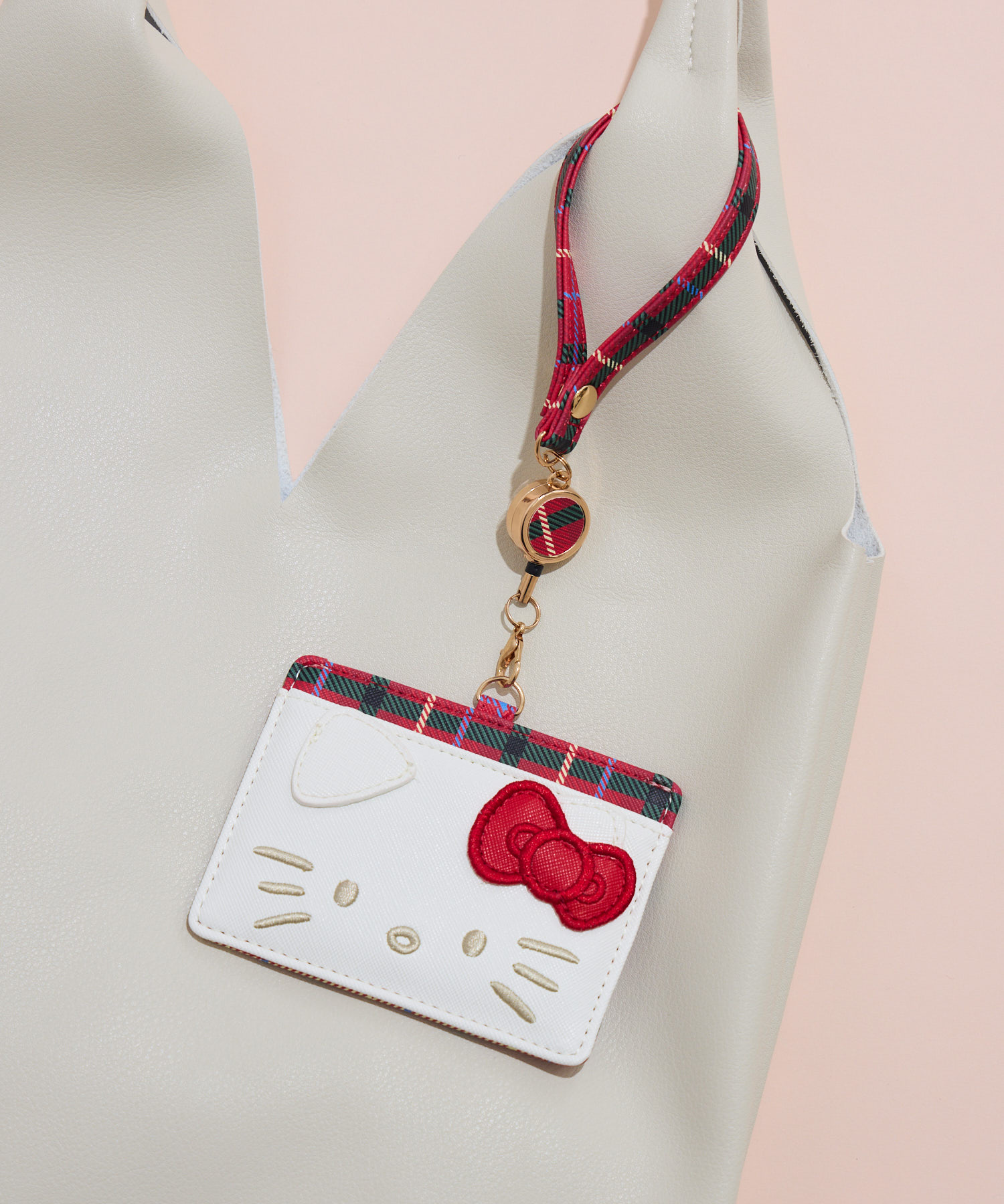 サンリオ】マイメロディ ダイカットフェイスパスケース | IKG crossing