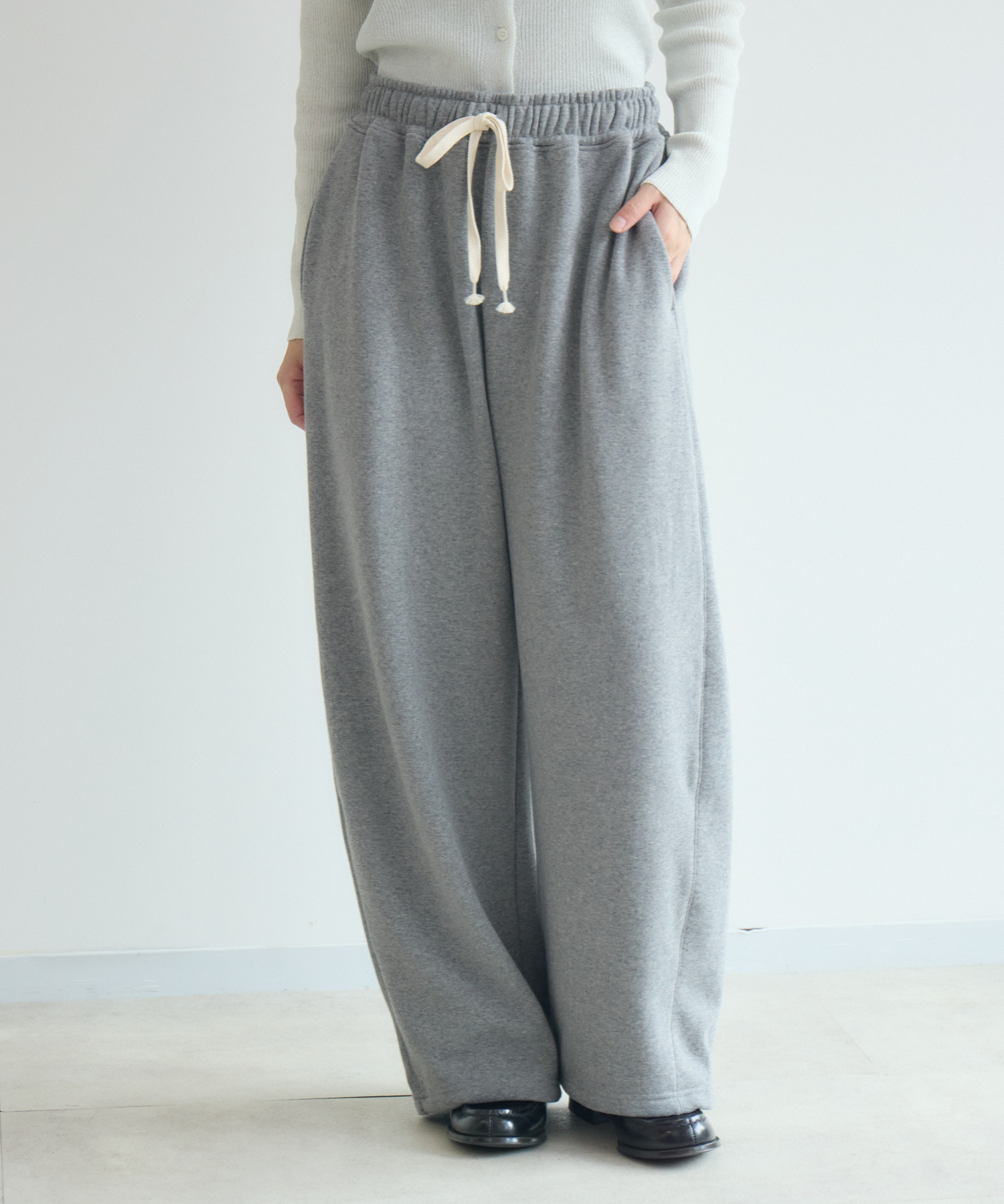 cloche 裏起毛カーブシルエットパンツ | IKG crossing