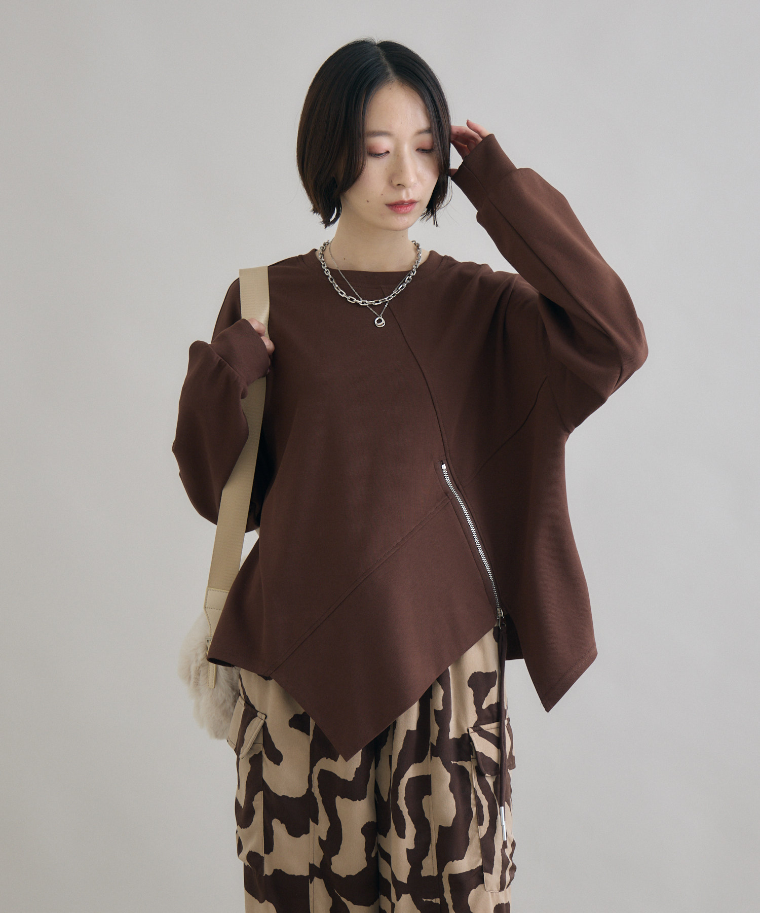 アシメジップデザインプルオーバー | IKG crossing