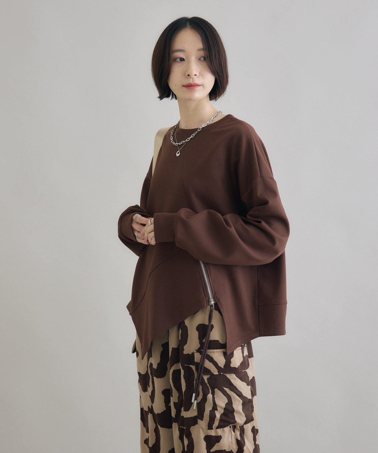 アシメジップデザインプルオーバー | IKG crossing