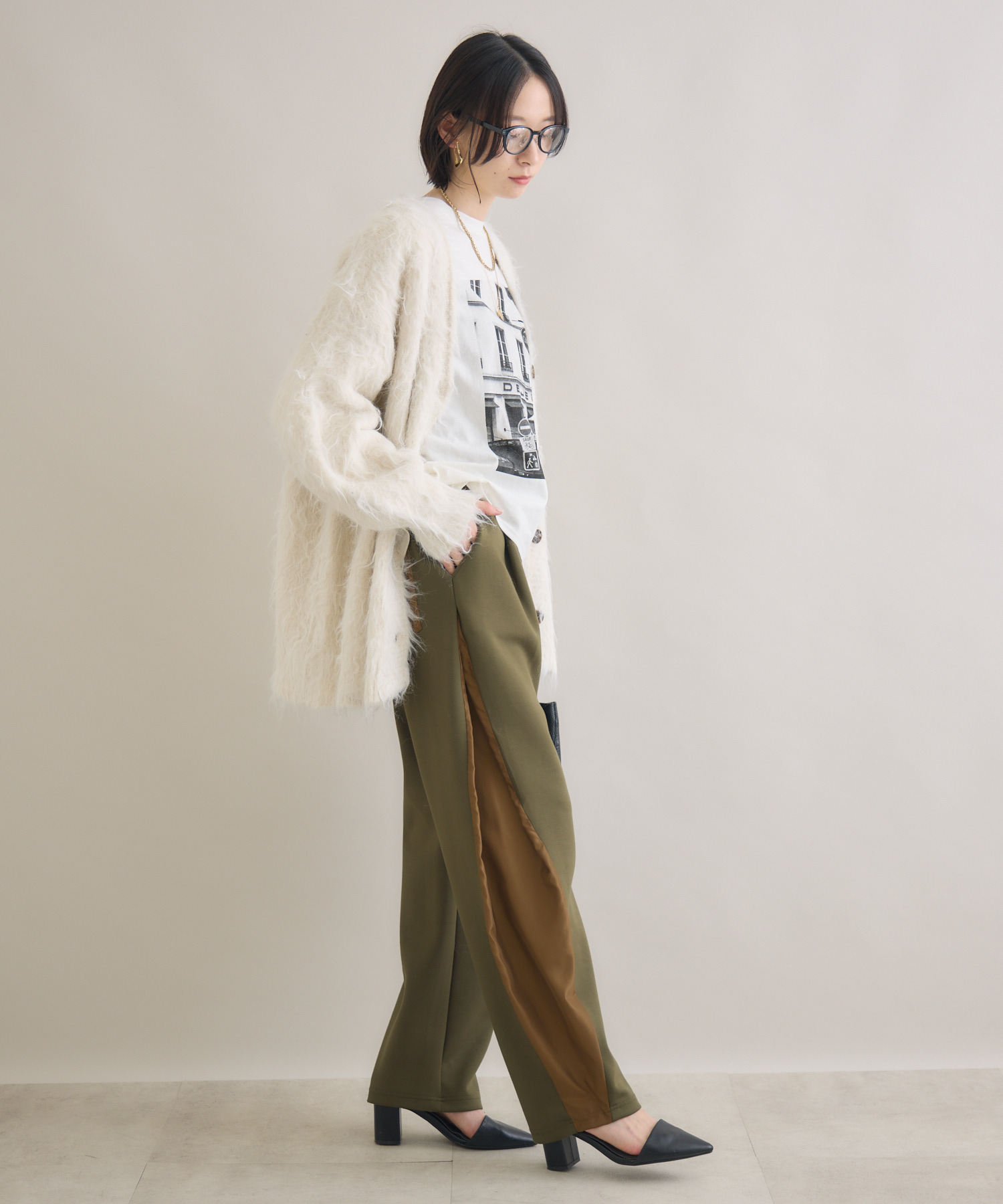 Jiyong Kim ベルト付きサンブリーチタック入りトラウザー C.DENIMS】デニムタックトラウザーパンツ