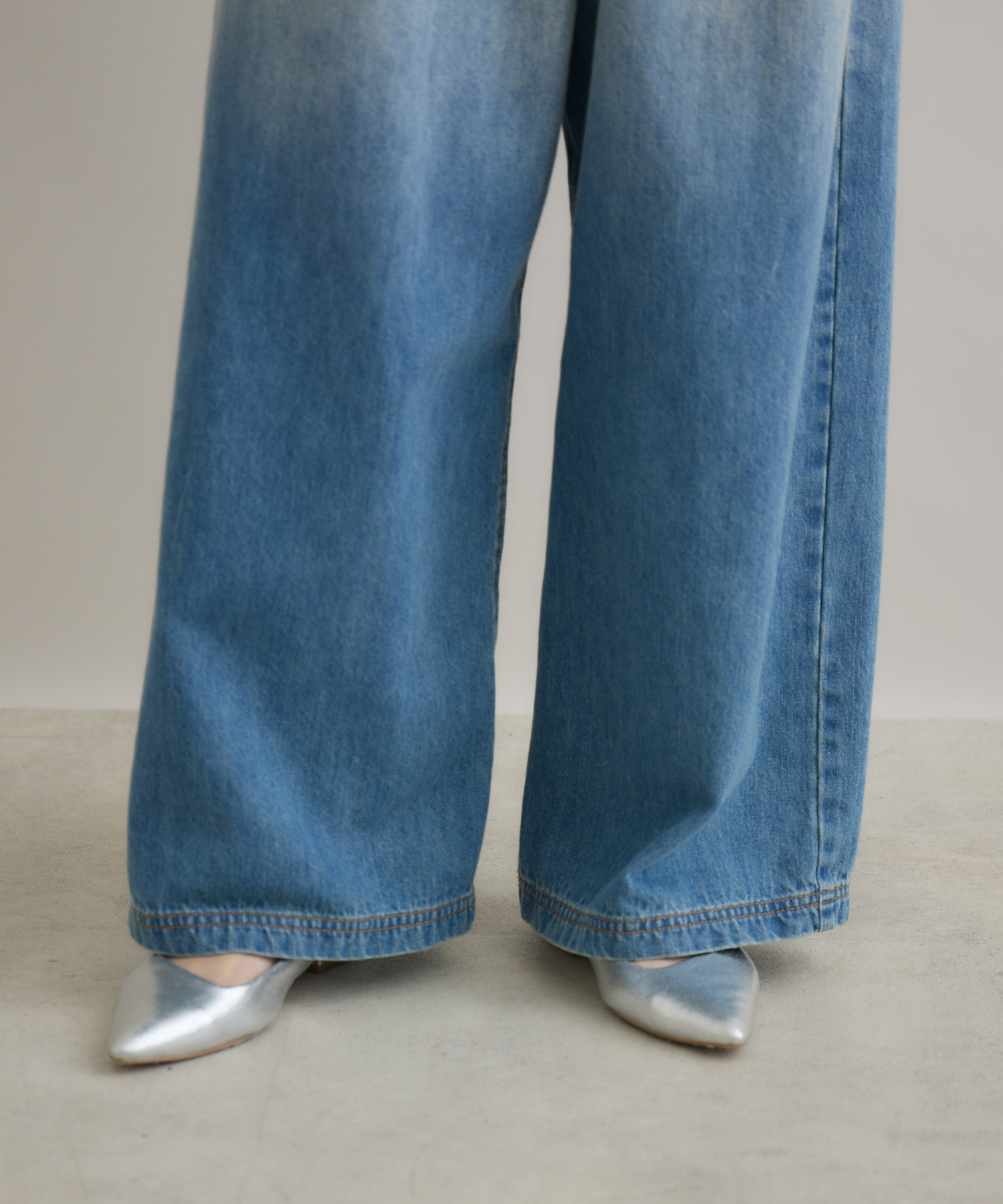 グラデーションボデイ CYAN グラデーションデニムワイドパンツ | IKG crossing