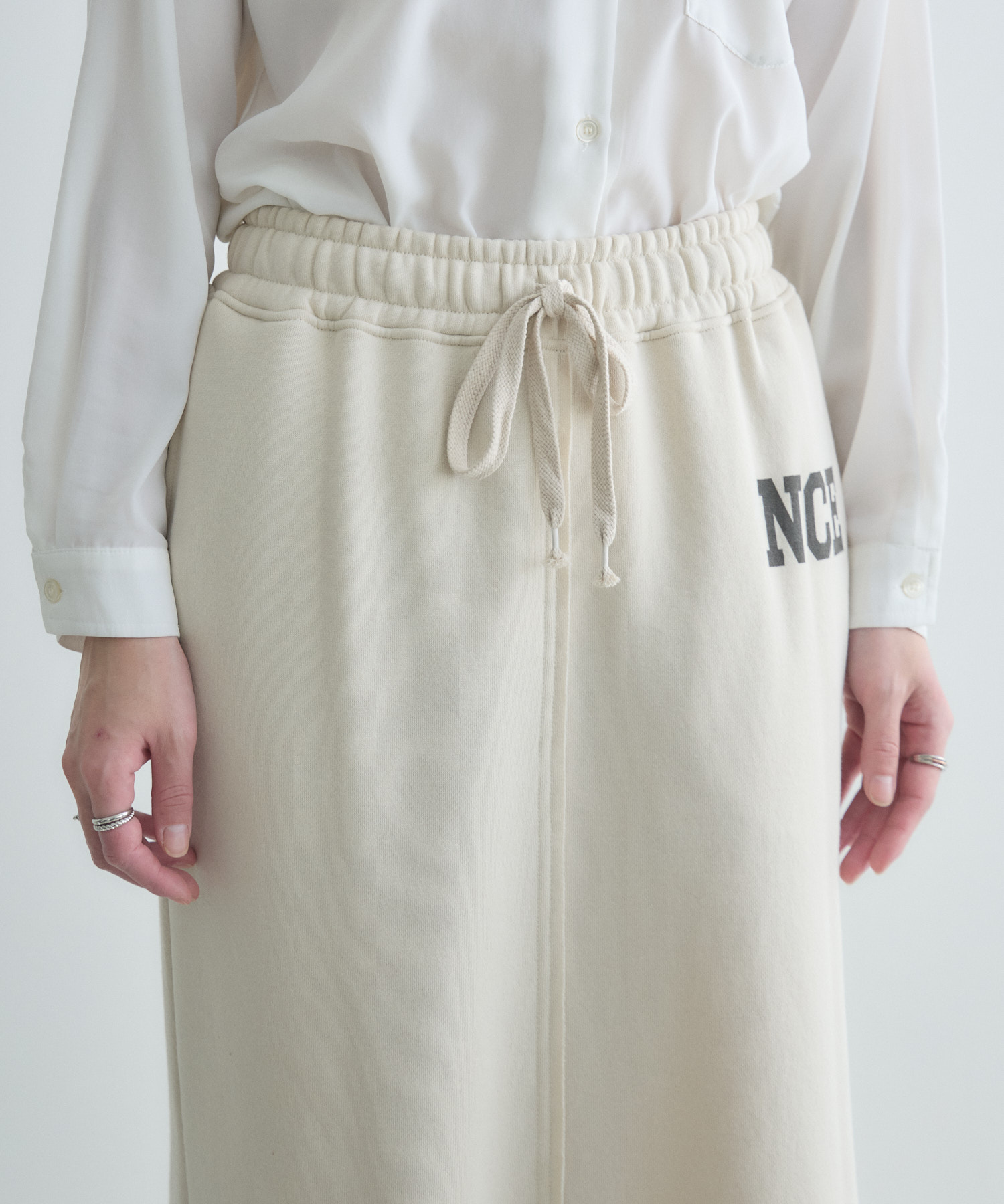 cloche ロゴプリントフレアカットスカート | IKG crossing