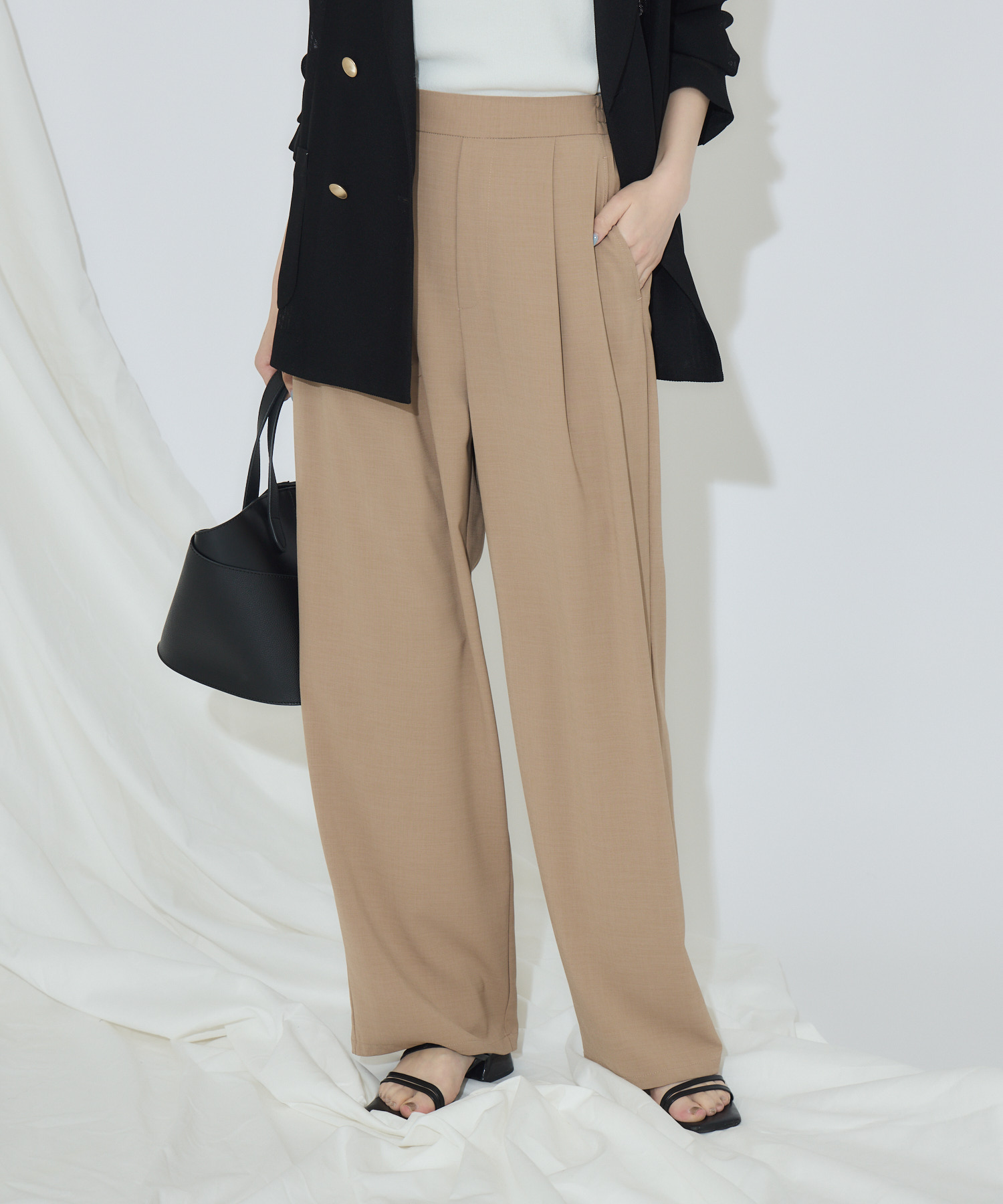 Ai様専用⭐︎透かし編みイージーパンツ 新品 ベージュ DAYRA