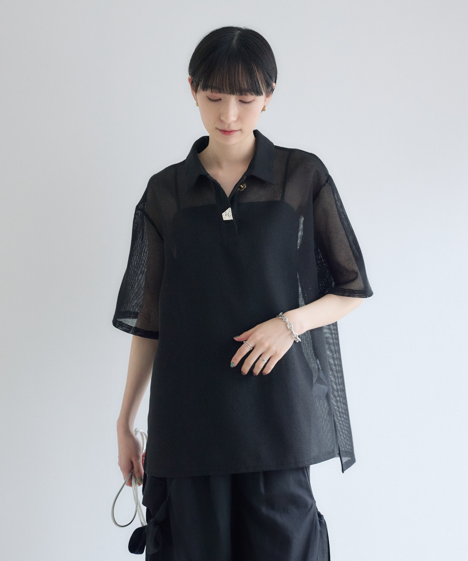 美品 ROSIEE メッシュ 半袖 トップス ブラック 残りわずか】ROSIEE ニュアンス釦メッシュシャツ | IKG crossing