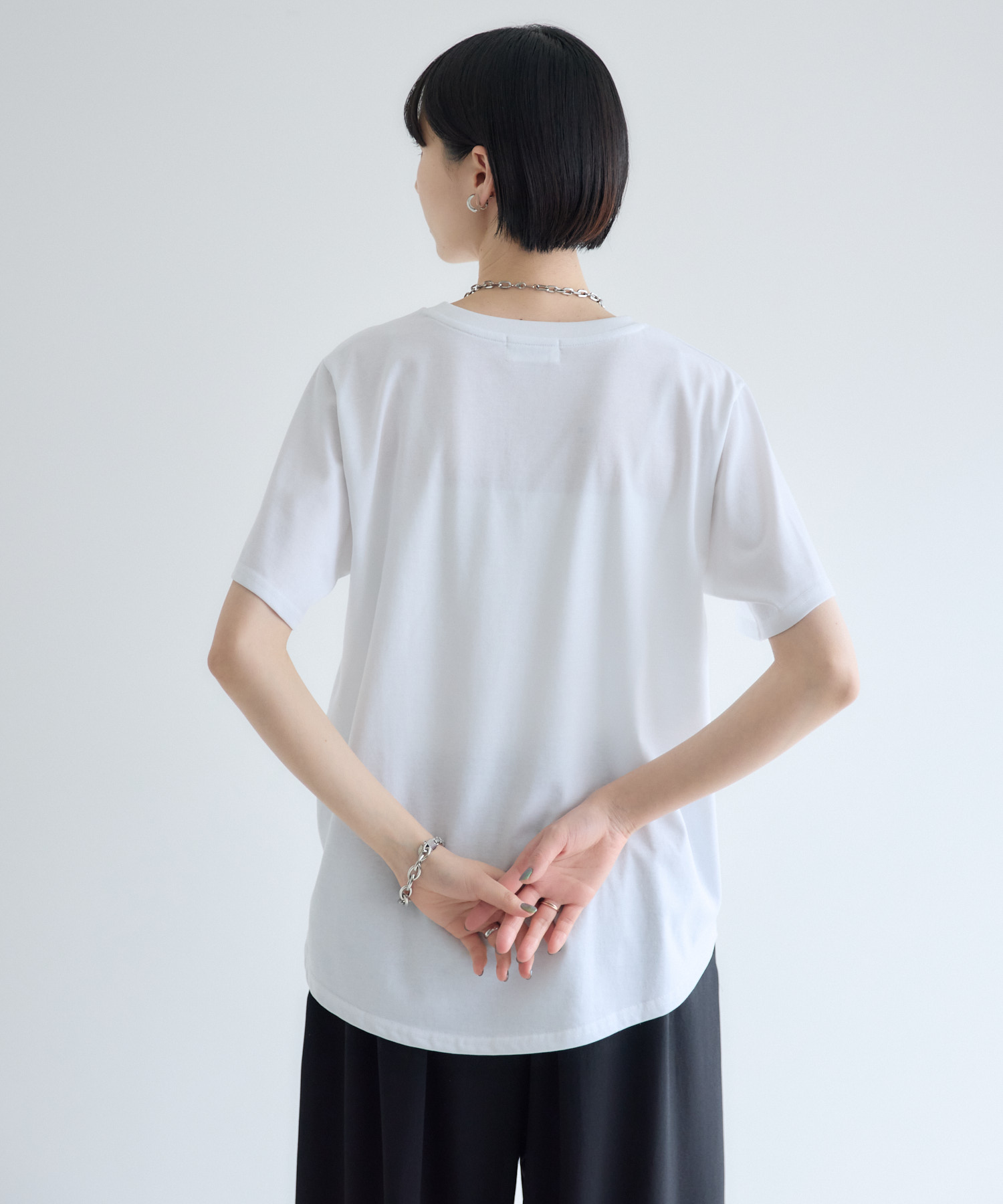 24時間以内発送‼️美品　ホワイトレーベル　24cmレディース刺繍ロゴ ROSIEE 女の子柄コード刺繍Tシャツ | IKG crossing