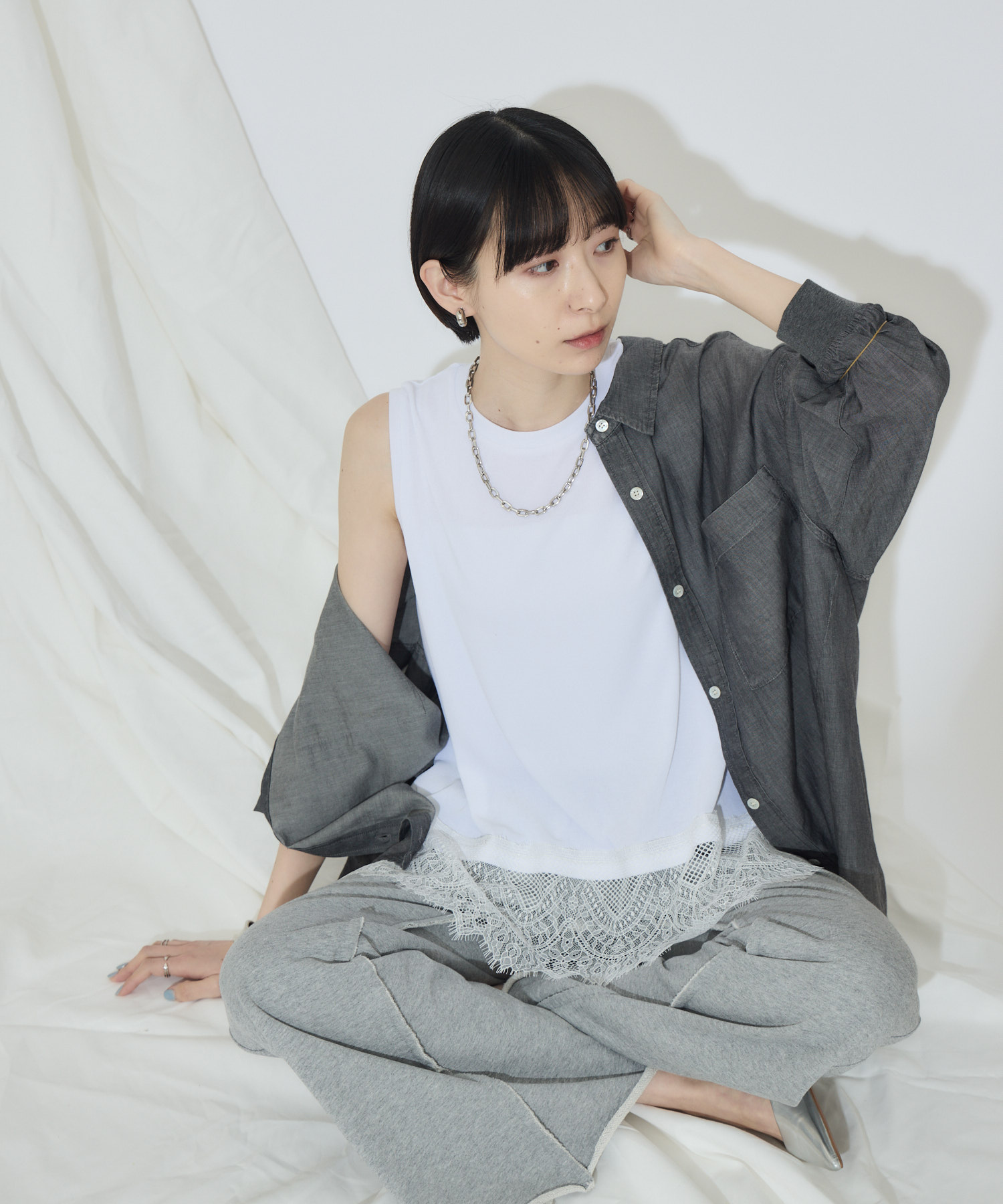 WEB限定 ROSIEE 裾レーストップス | IKG crossing