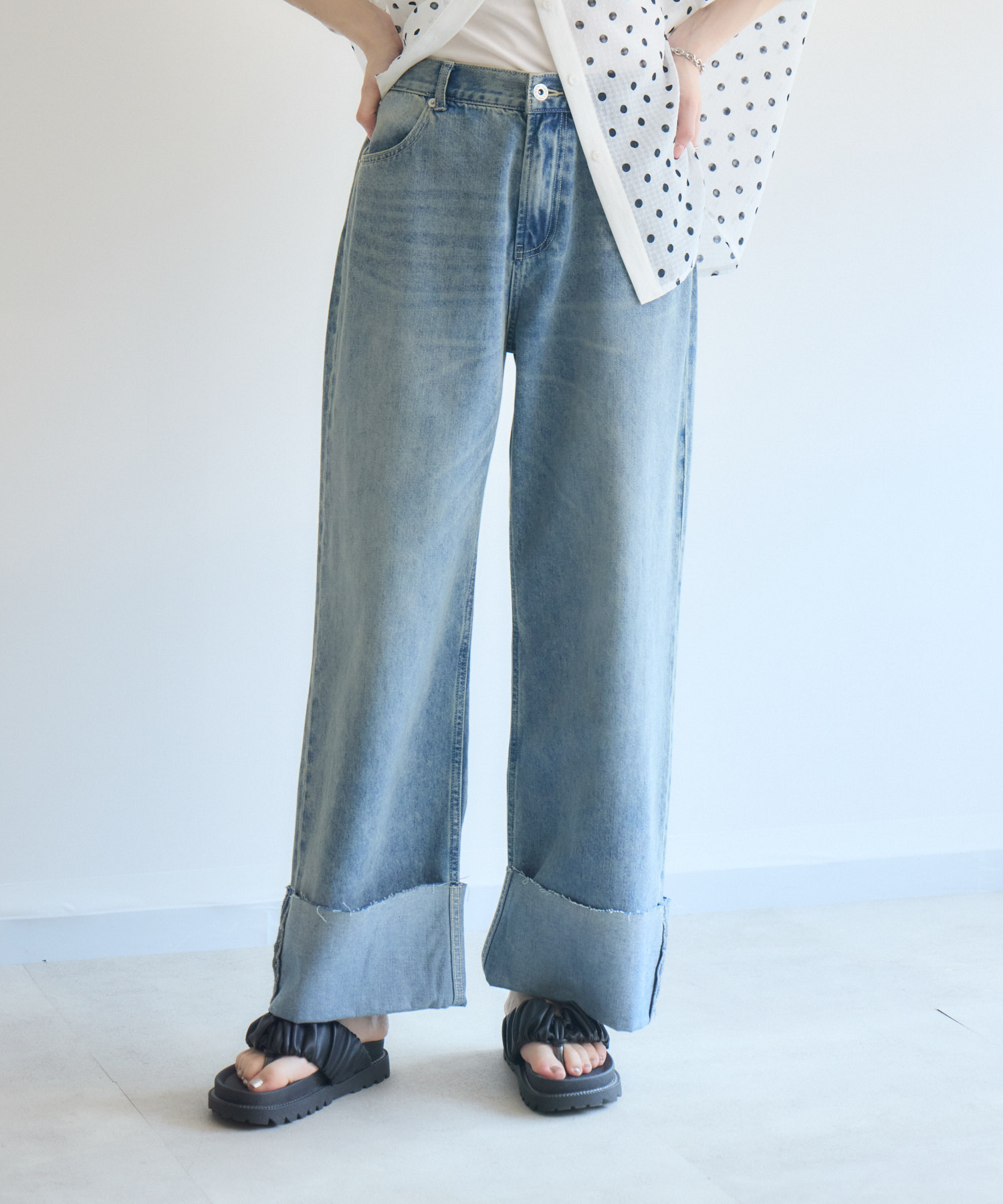 CYAN ロールアップストレートデニムパンツ | IKG crossing