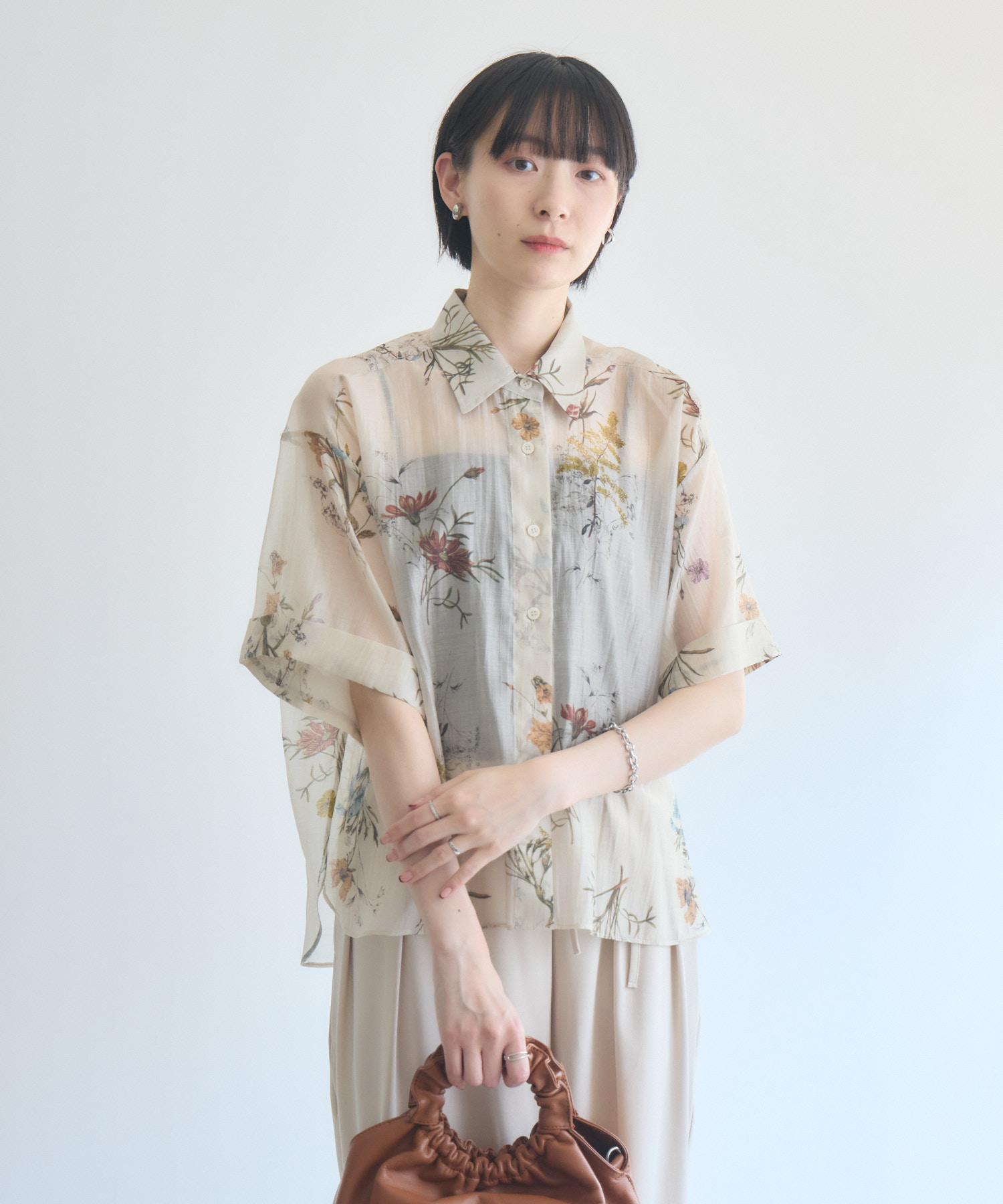 ✨26ss✨TRANOI トラノイ ヴィンテージフラワーシャツ ベージュ TRANOI. ヴィンテージフラワーシャツ | IKG crossing