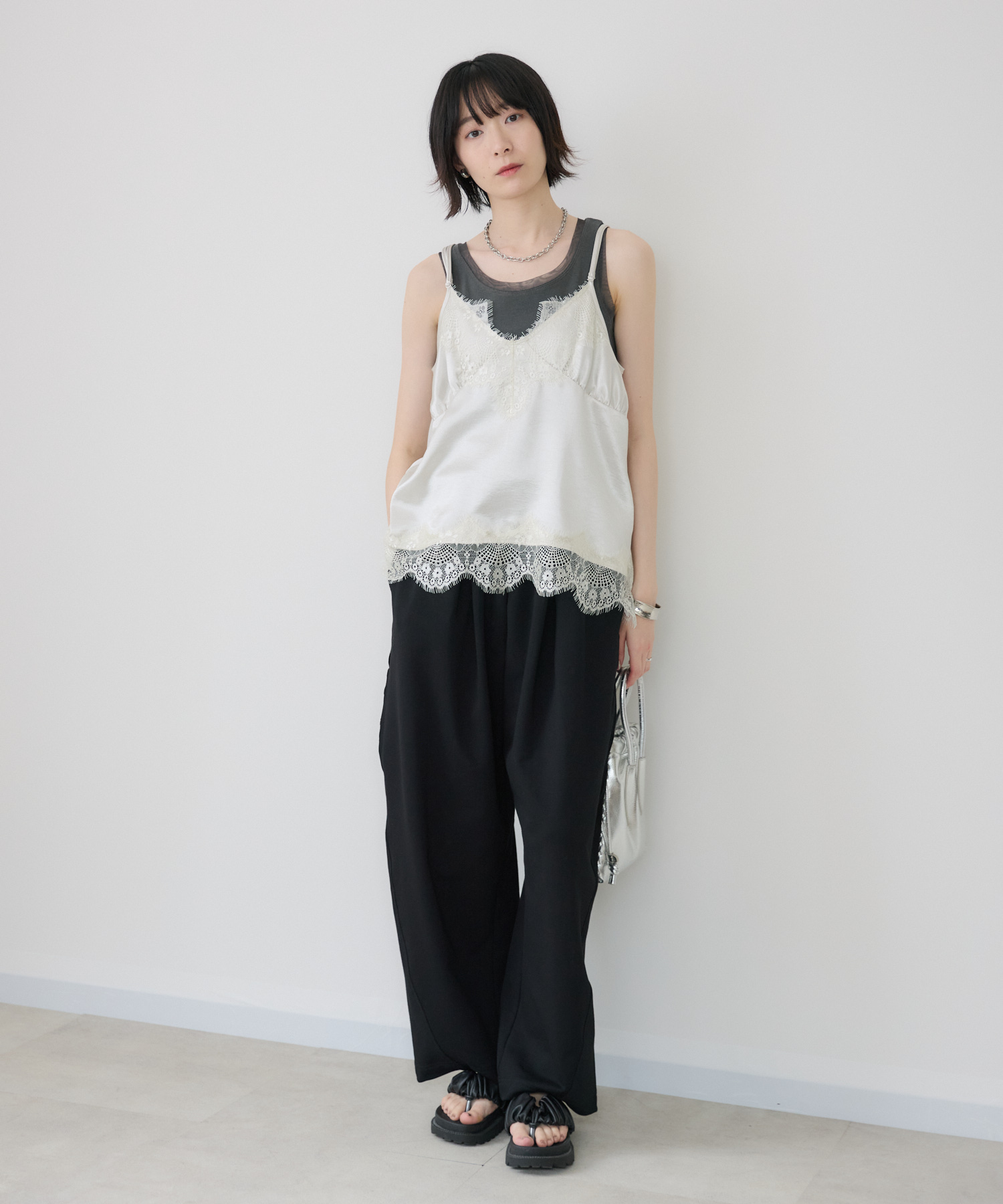 残りわずか】Dignite Collier サテンレースキャミ | IKG crossing