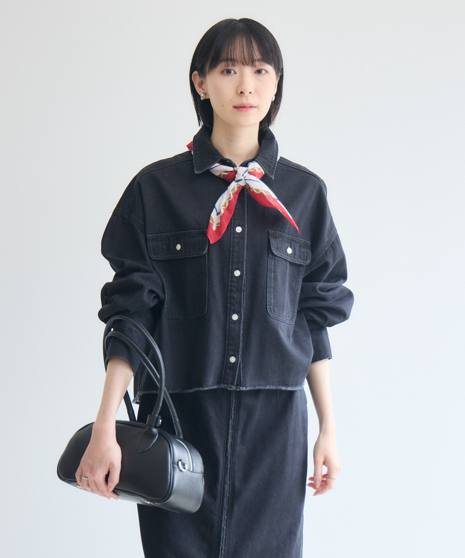 【値下げ歓迎】 GOWEST パッチワークデザインのブラックジャケット cloche コンパクトデニムシャツジャケット | IKG crossing