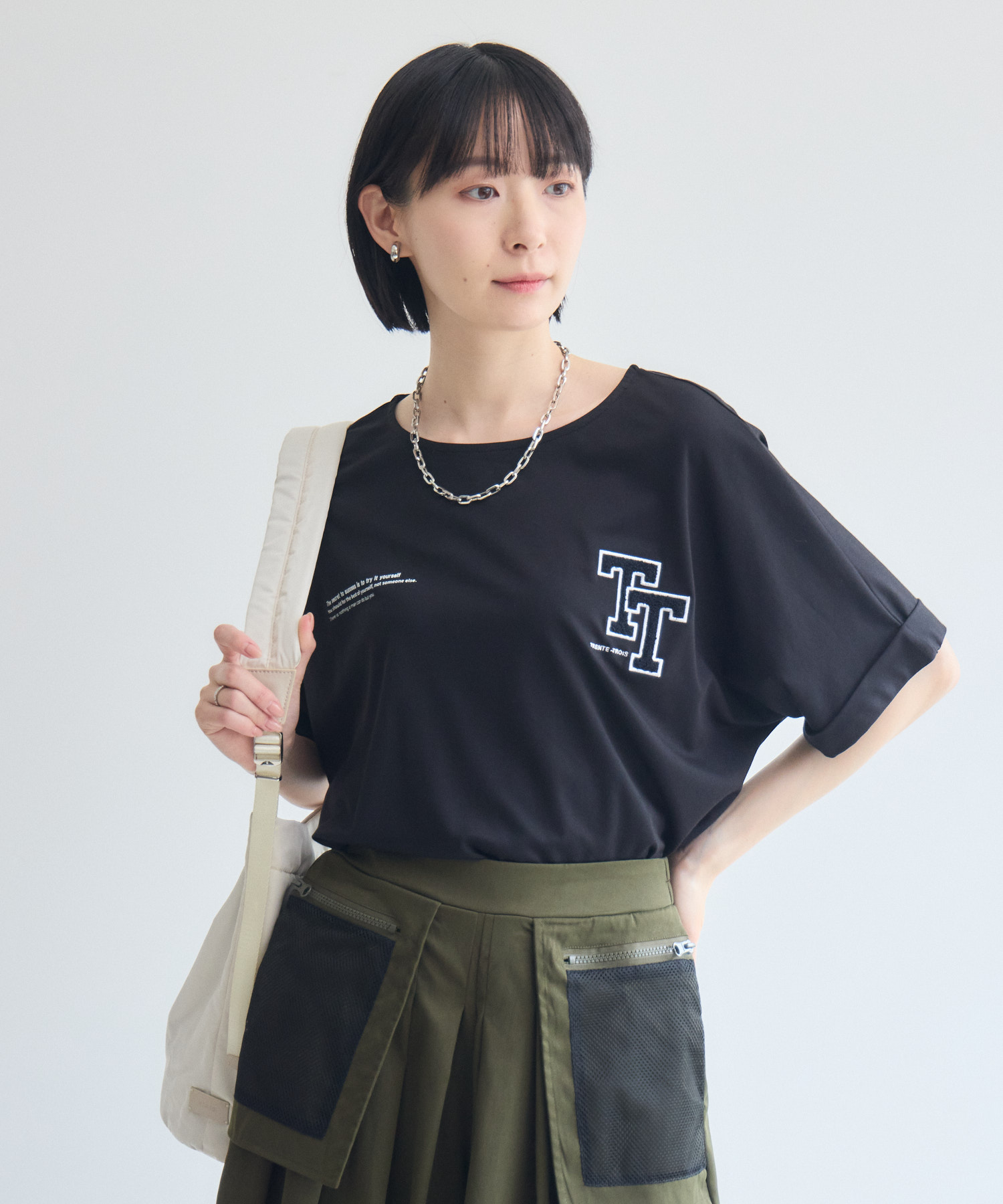 ★新品タグ付き　ツイストディテールカットトップス/ウォッシャブル・接触冷感 33℃ 接触冷感 ドロップTTロゴTシャツ | IKG crossing