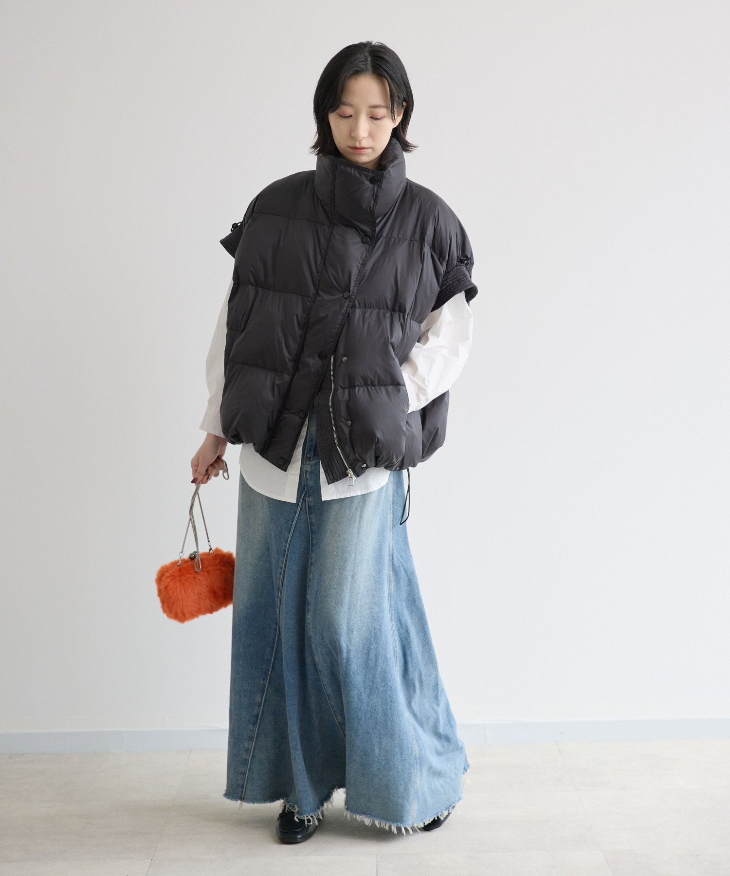 大人気✨美品 33℃ ボンディング切替 フード付き ダウンベスト 黒 M 金金具 ドロストボリュームダウンベスト | IKG crossing