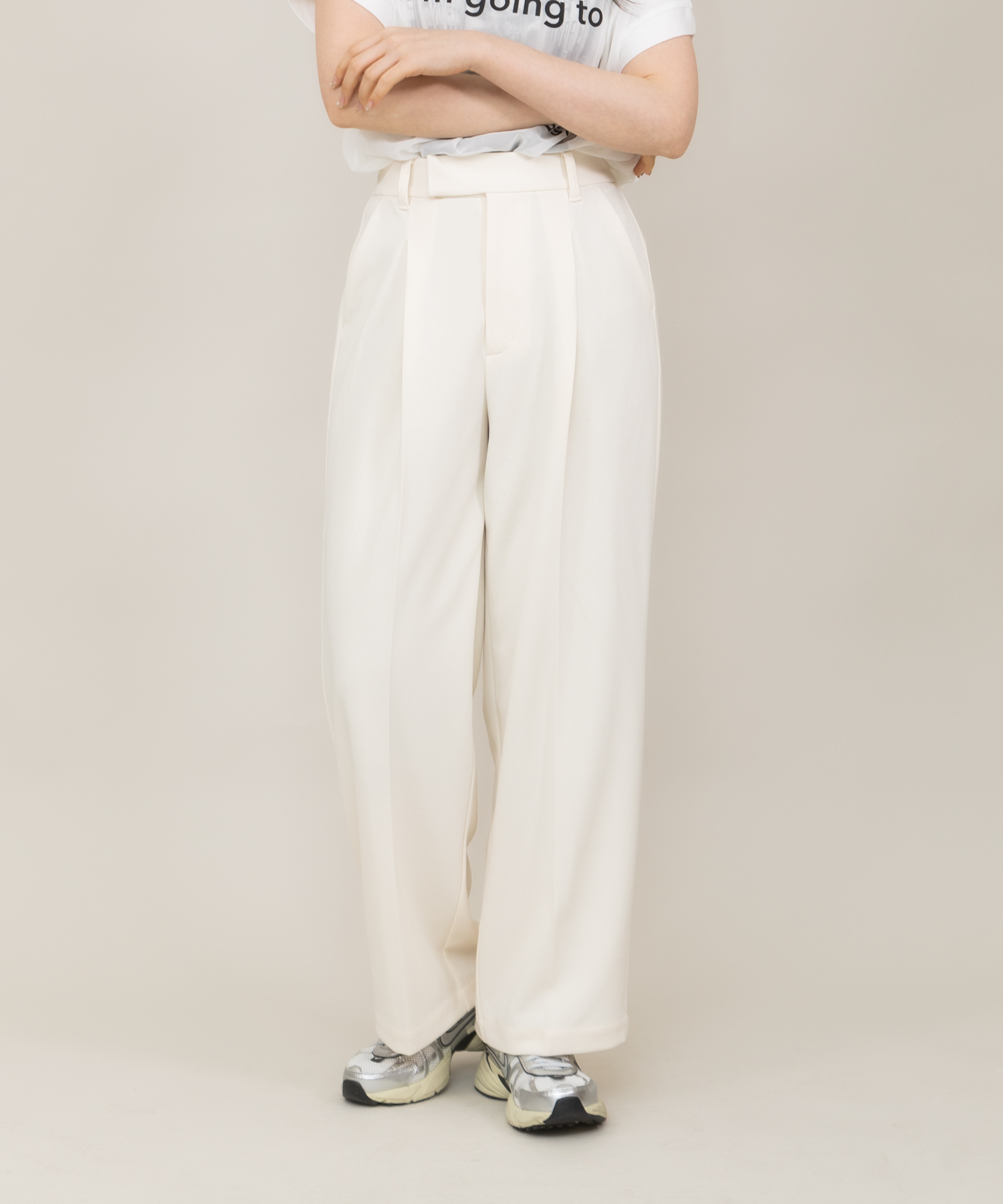 美シルエット『伸洗』シリーズ 華奢見えタックワイドパンツ / meeny