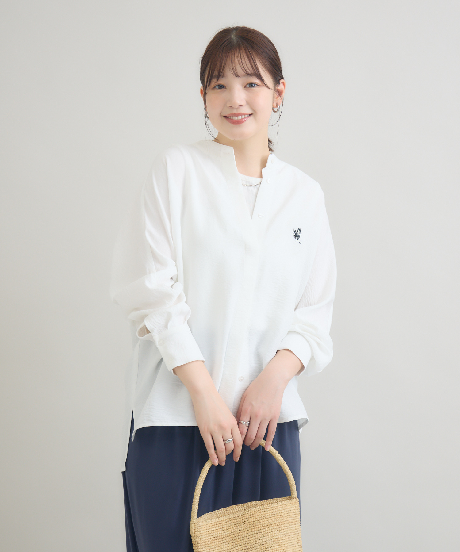 おひさま牧場】「ムギ」刺繍ホワイトシャツ / meeny miny | IKG crossing