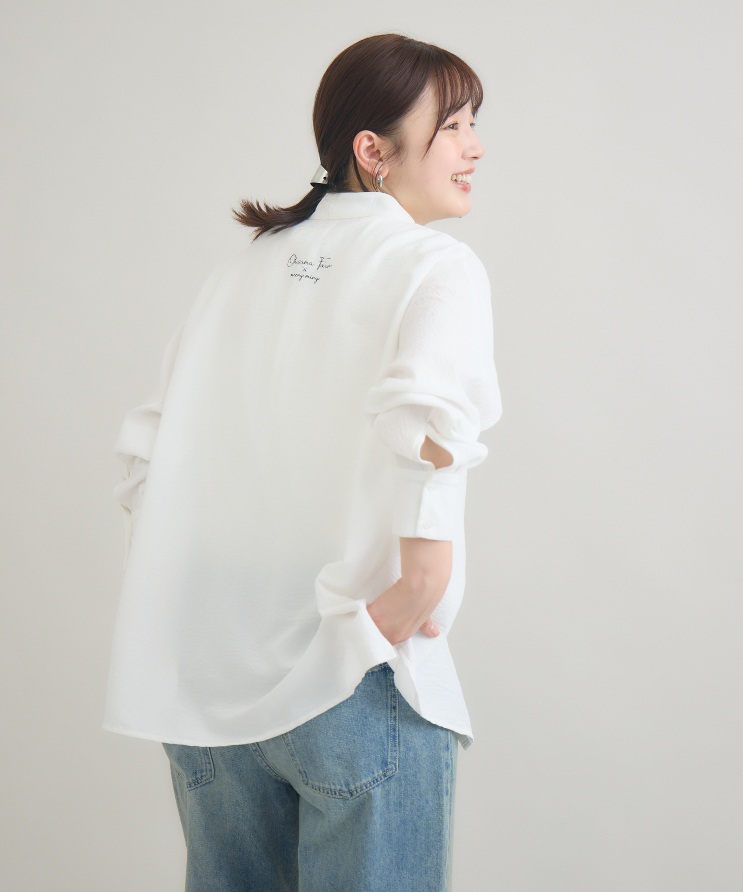 おひさま牧場】「ムギ」刺繍ホワイトシャツ / meeny miny | IKG crossing